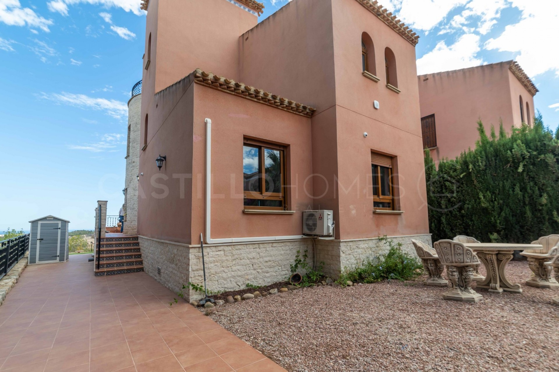 Resale - Villa -
San Miguel de Salinas