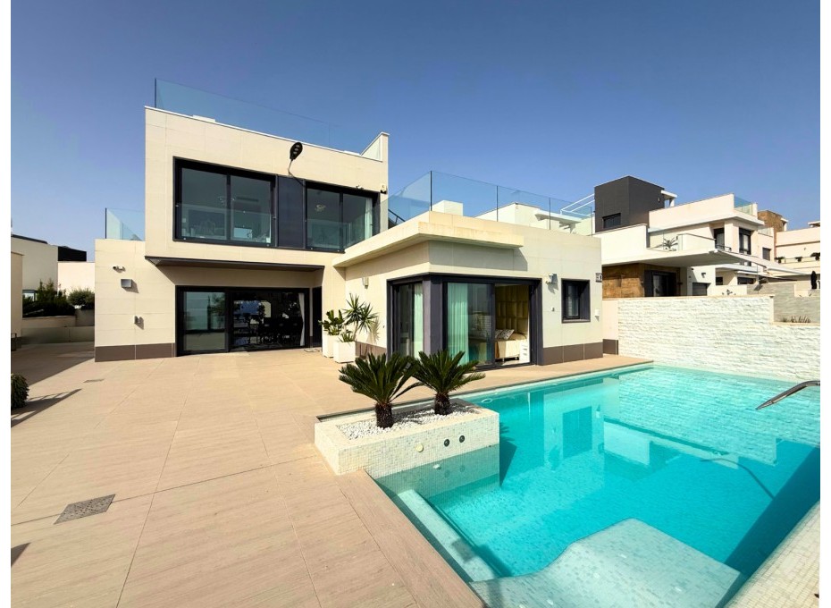 Resale - Villa -
San Miguel de Salinas