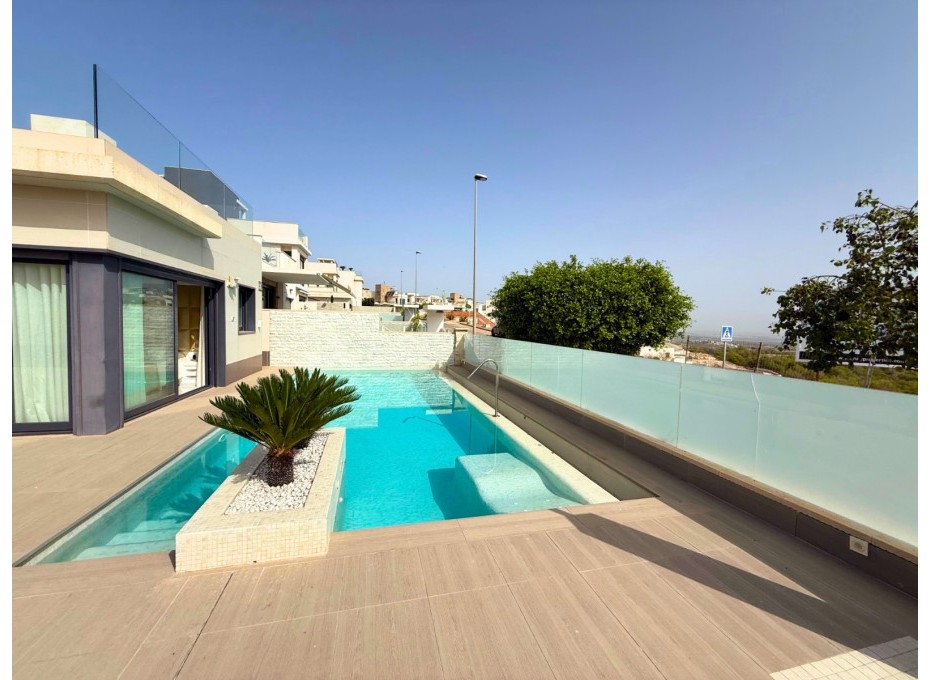 Resale - Villa -
San Miguel de Salinas