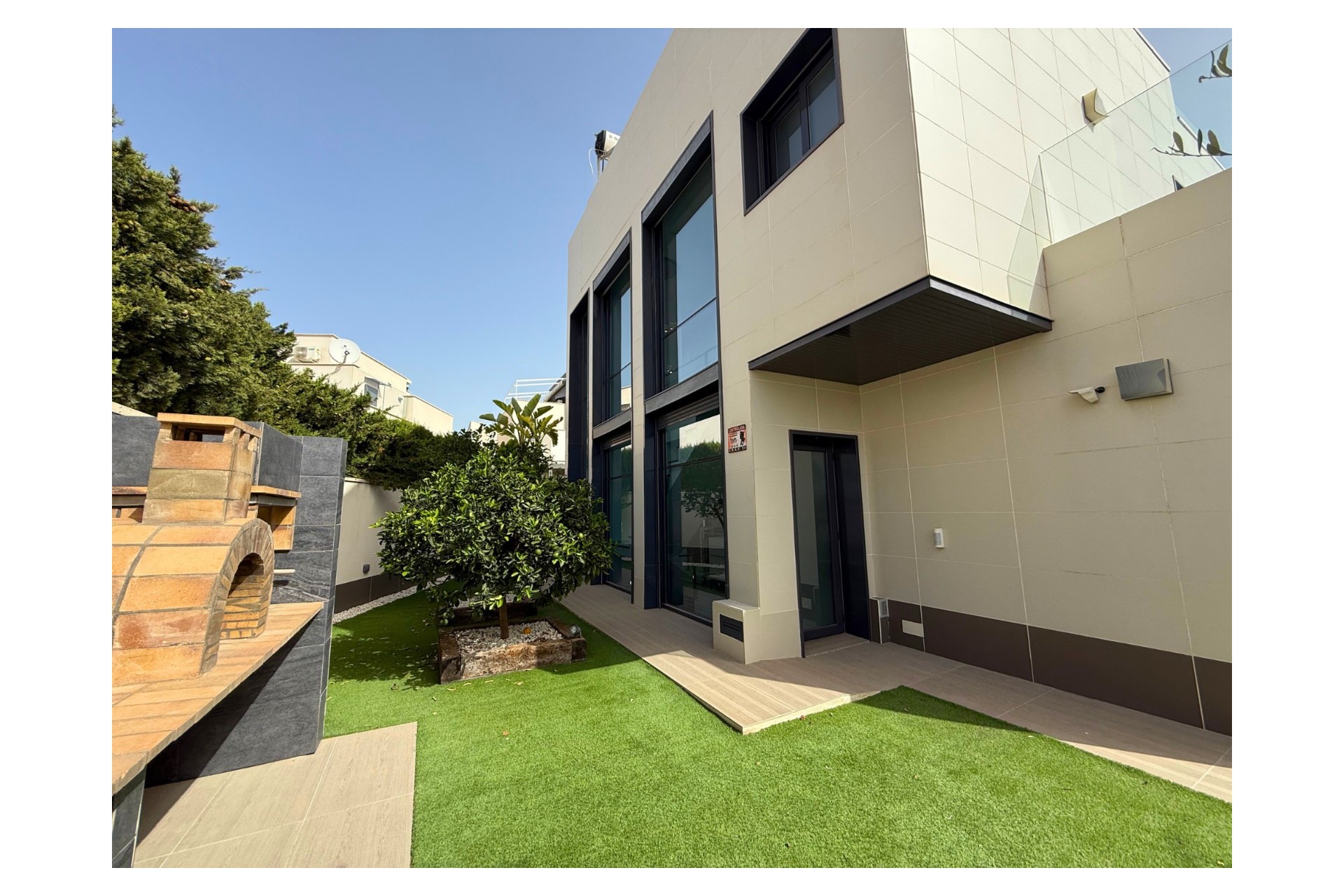 Resale - Villa -
San Miguel de Salinas