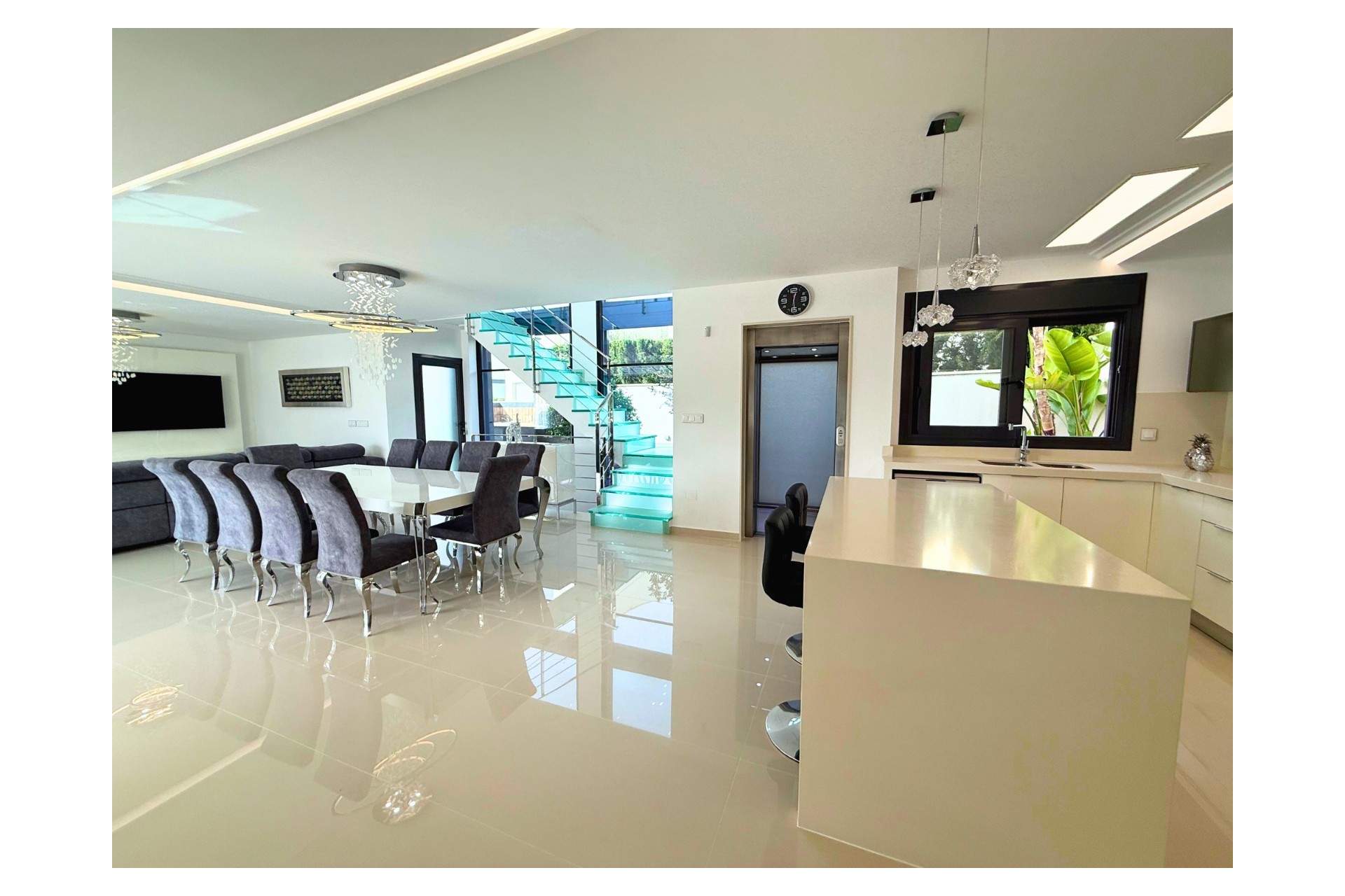 Resale - Villa -
San Miguel de Salinas