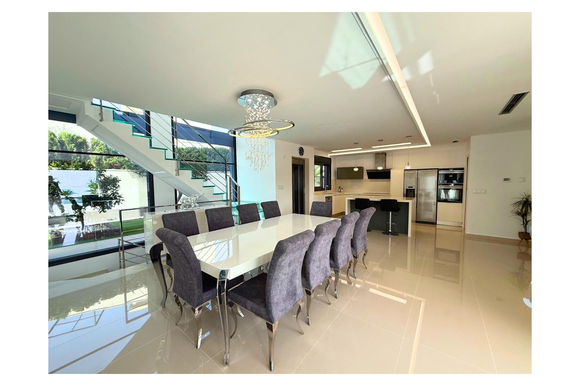 Resale - Villa -
San Miguel de Salinas