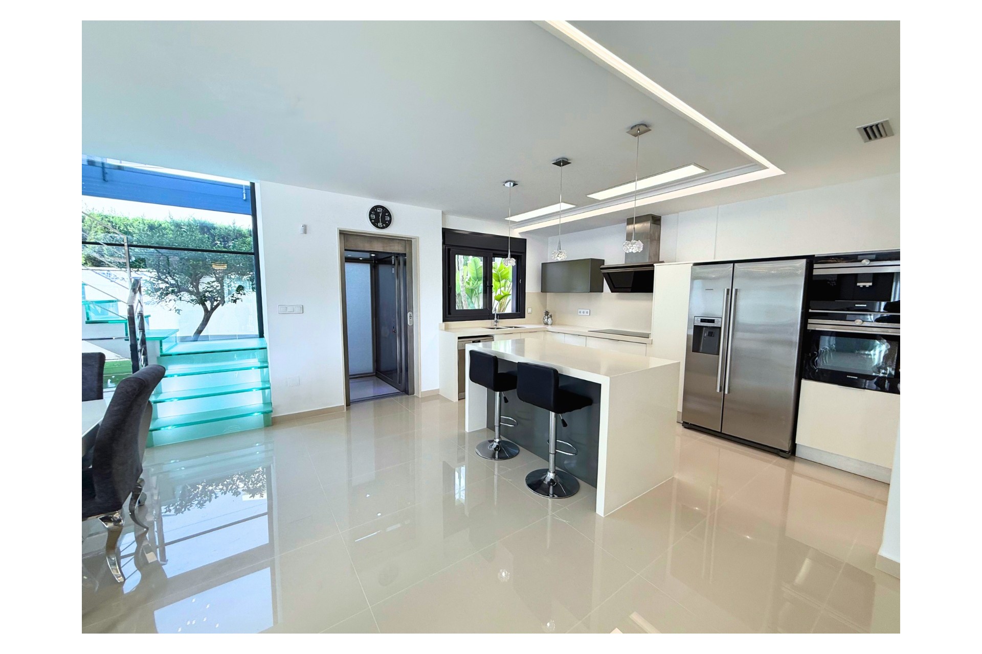 Resale - Villa -
San Miguel de Salinas