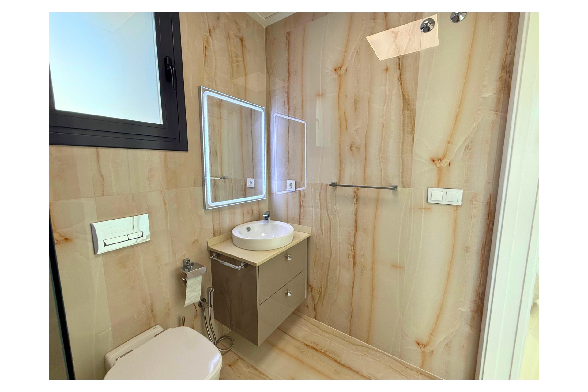 Resale - Villa -
San Miguel de Salinas