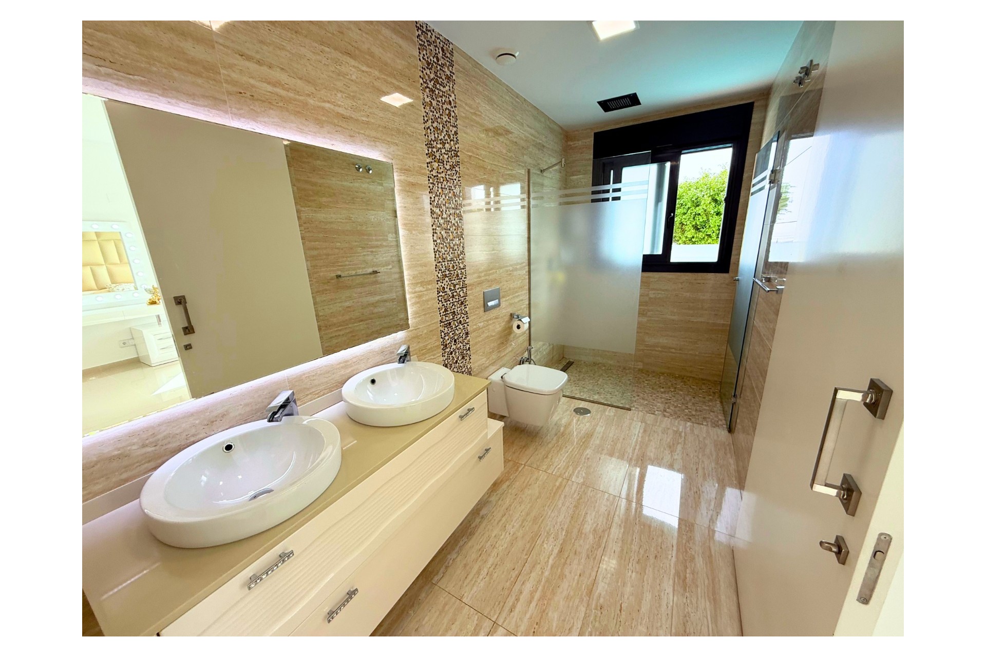 Resale - Villa -
San Miguel de Salinas