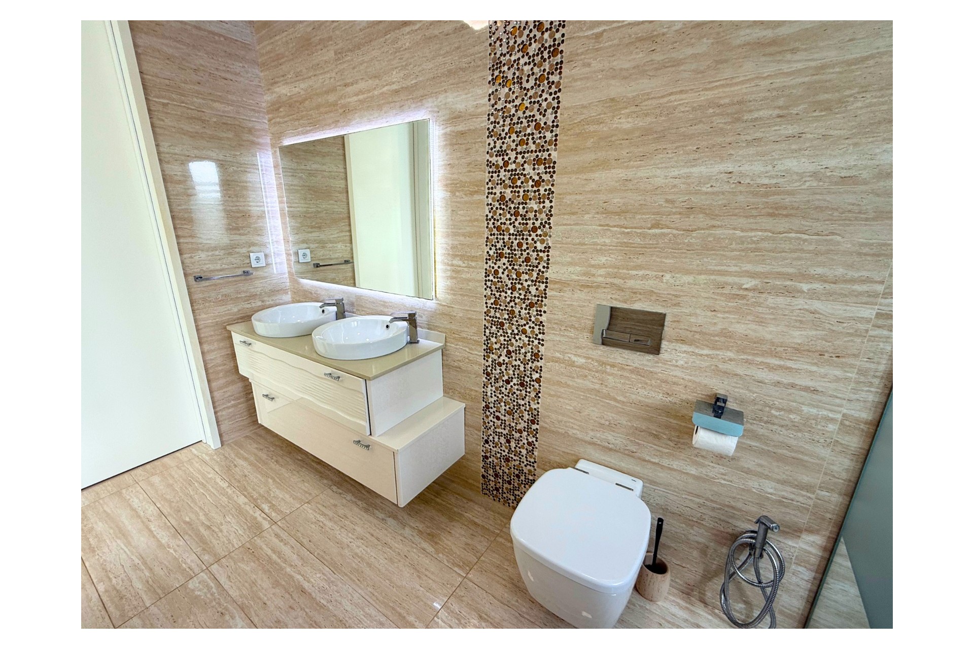 Resale - Villa -
San Miguel de Salinas