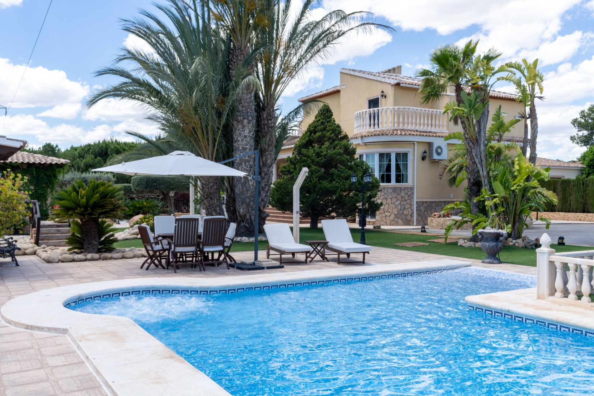 Resale - Villa -
San Vicente del Raspeig