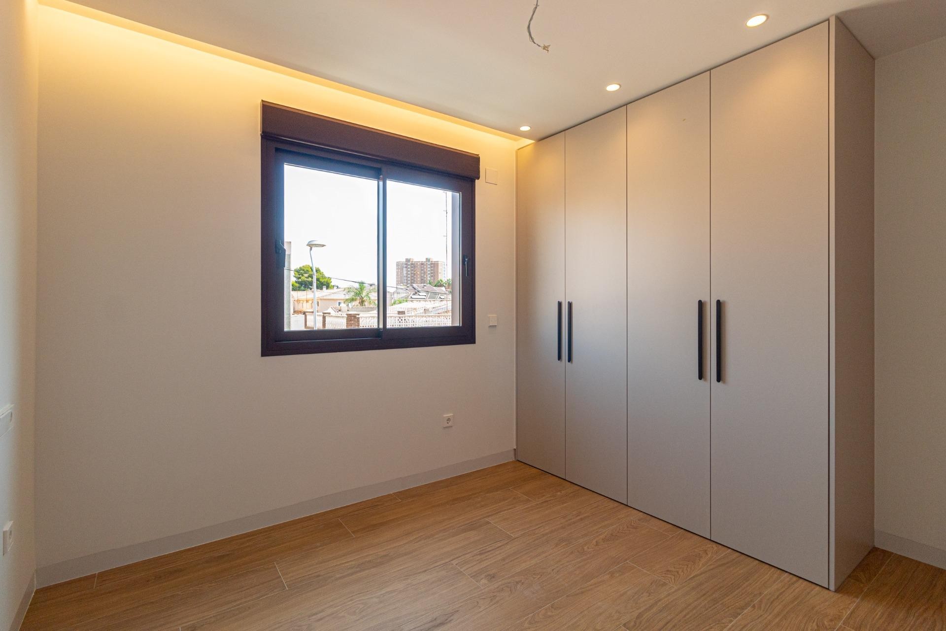 Resale - Villa -
Santiago de la ribera - Playa de santiago de la ribera