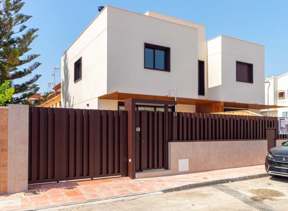Resale - Villa -
Santiago de la ribera - Playa de santiago de la ribera