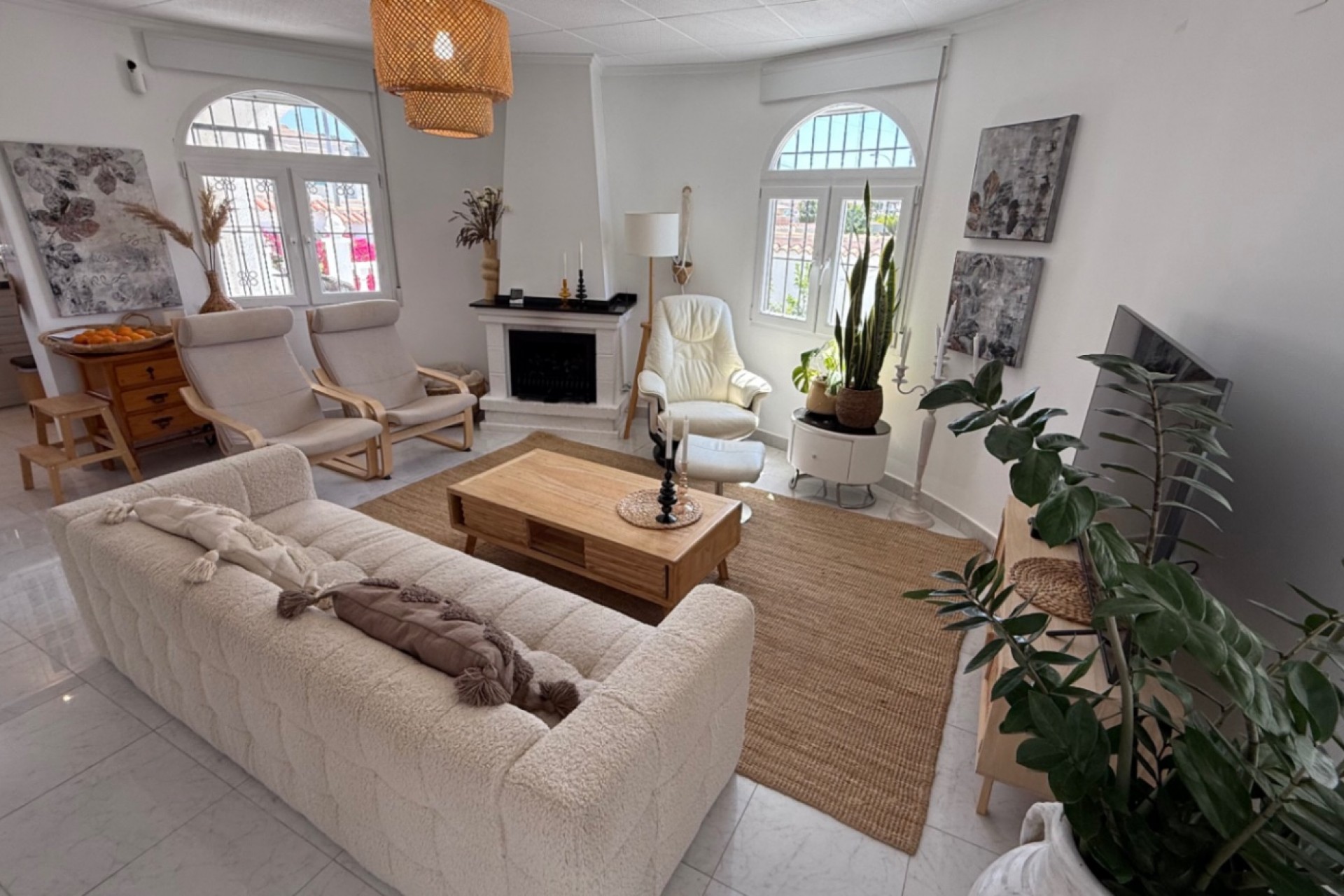 Resale - Villa -
Torrevieja - Costa Blanca