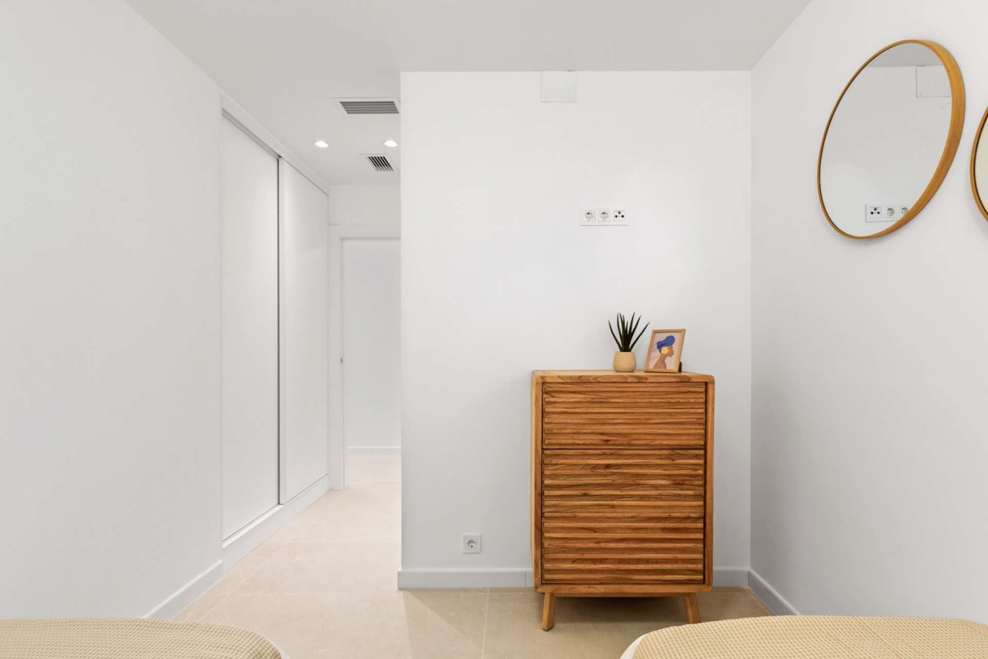 Resale - Villa -
Torrevieja - El Chaparral