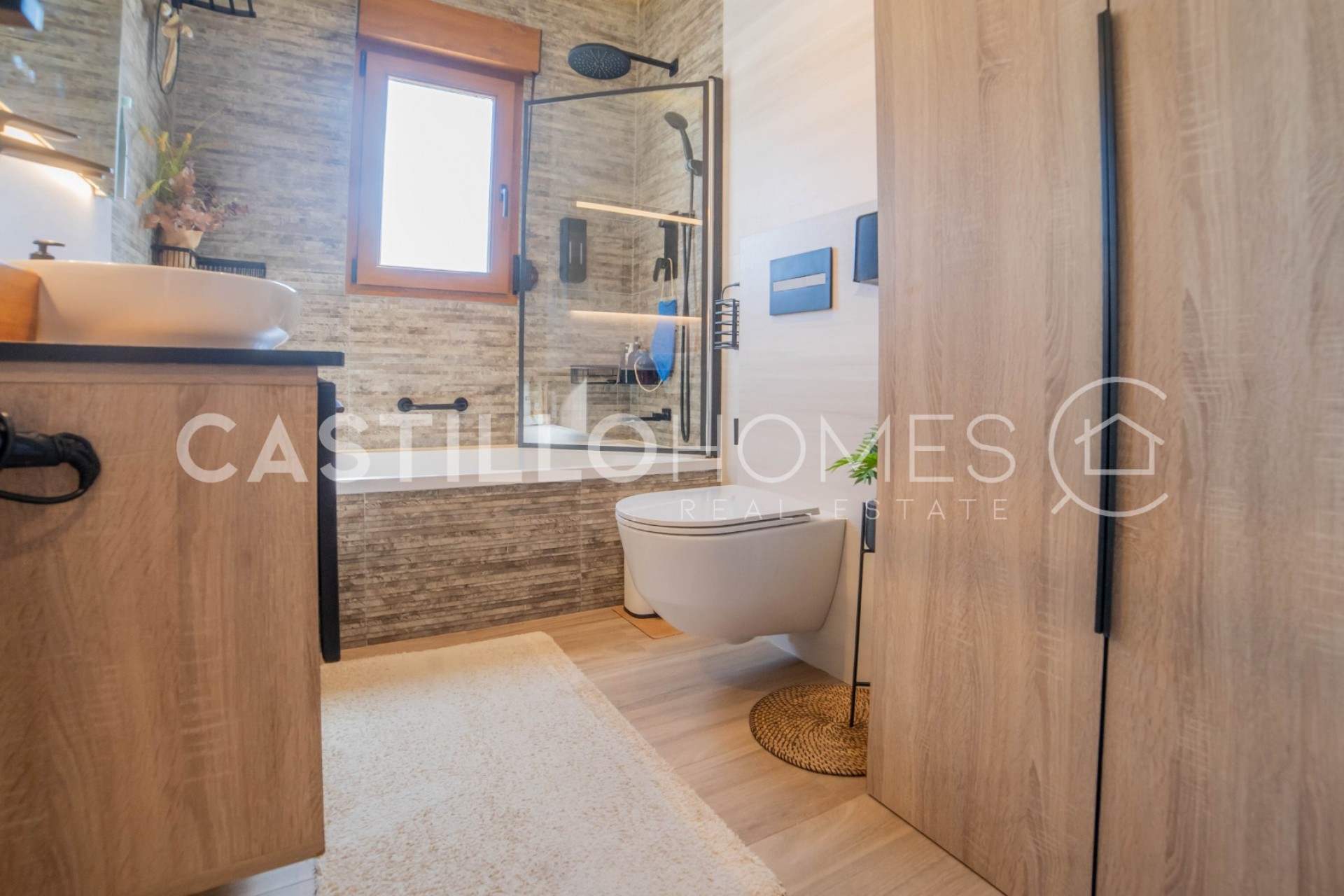 Resale - Villa -
Torrevieja - El chaparral