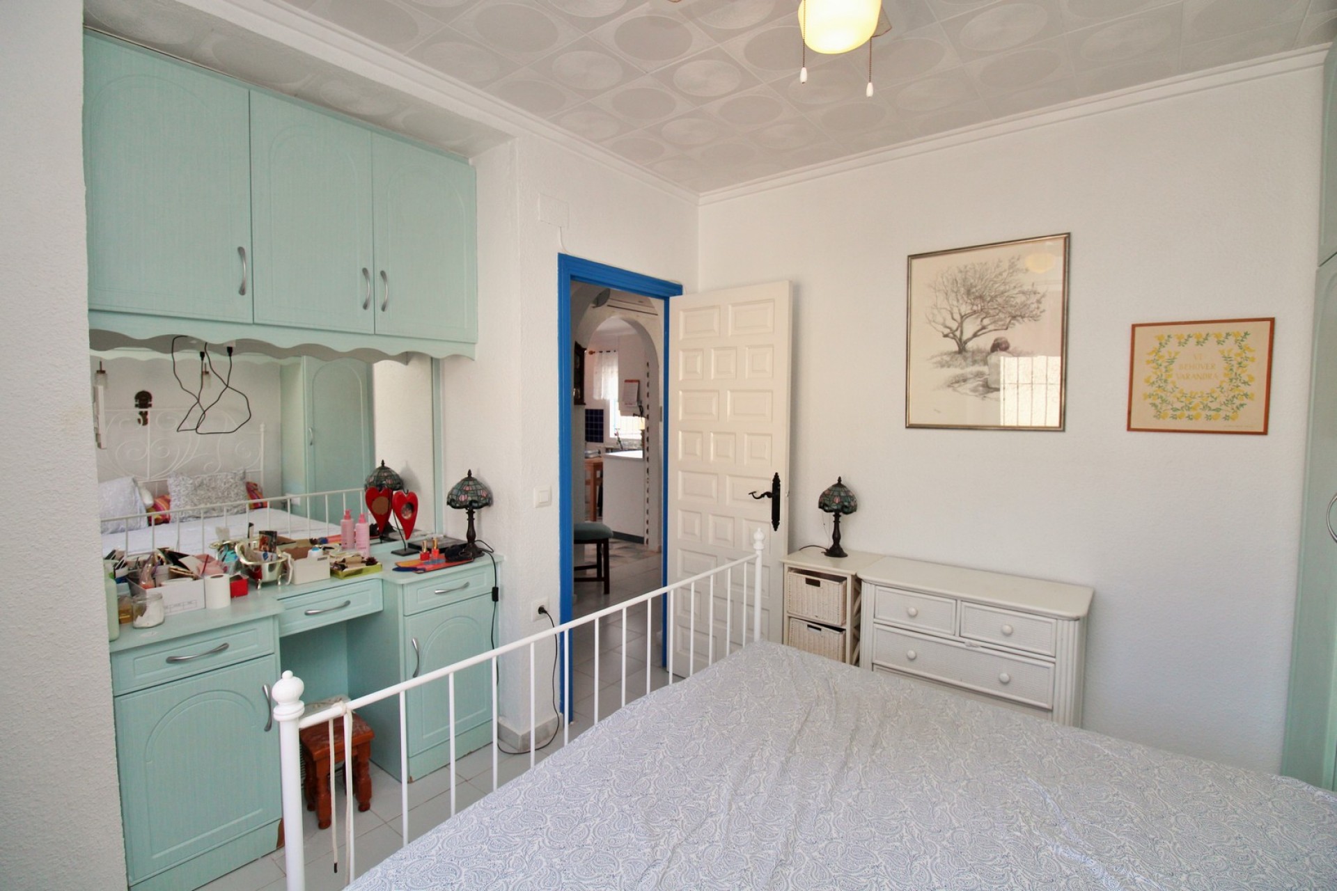 Resale - Villa -
Torrevieja - El Chaparral