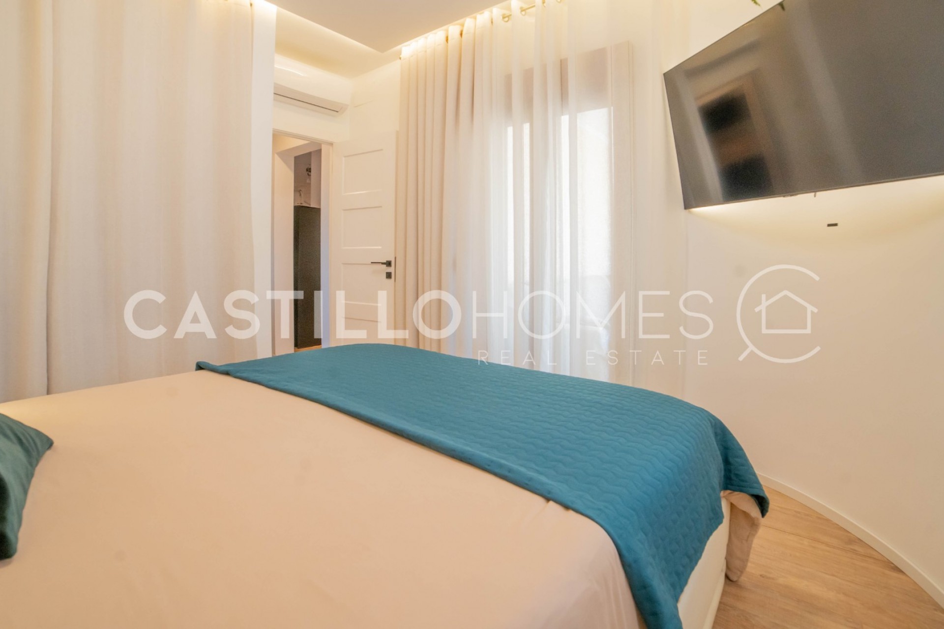 Resale - Villa -
Torrevieja - El chaparral