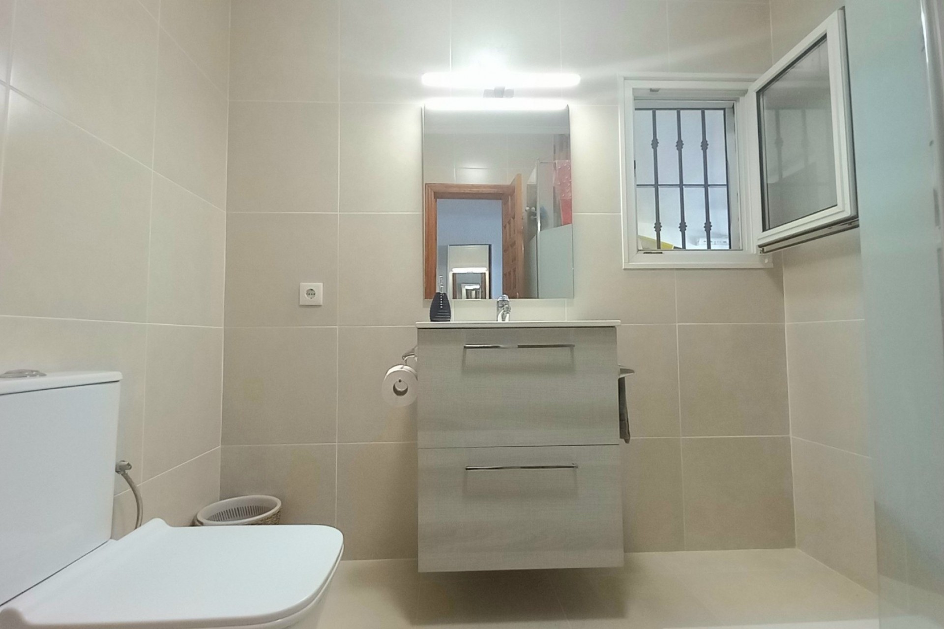 Resale - Villa -
Torrevieja - La Siesta