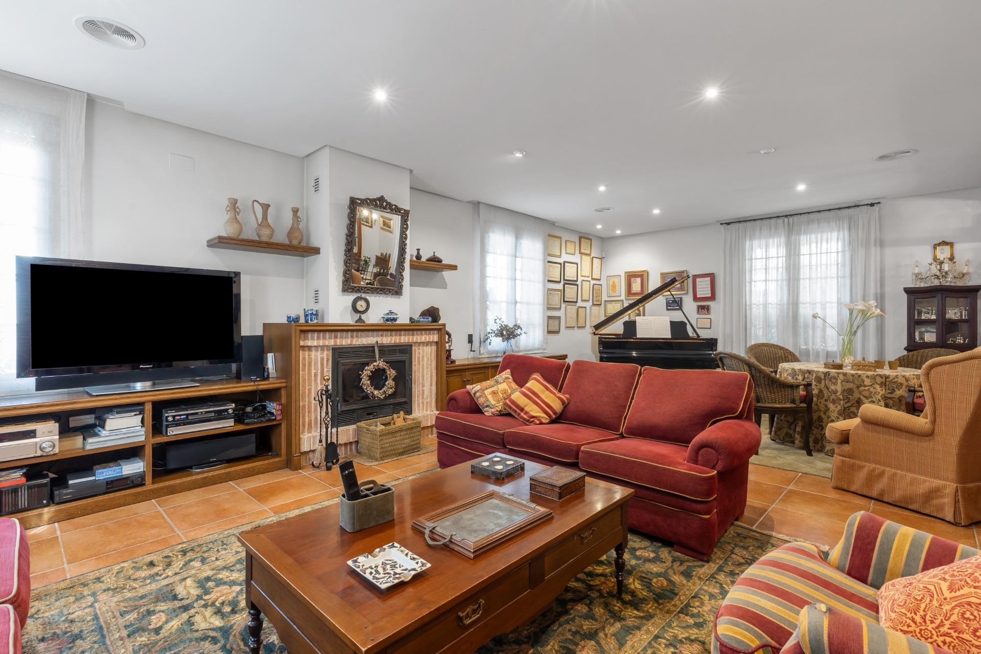 Resale - Villa -
Torrevieja - La veleta