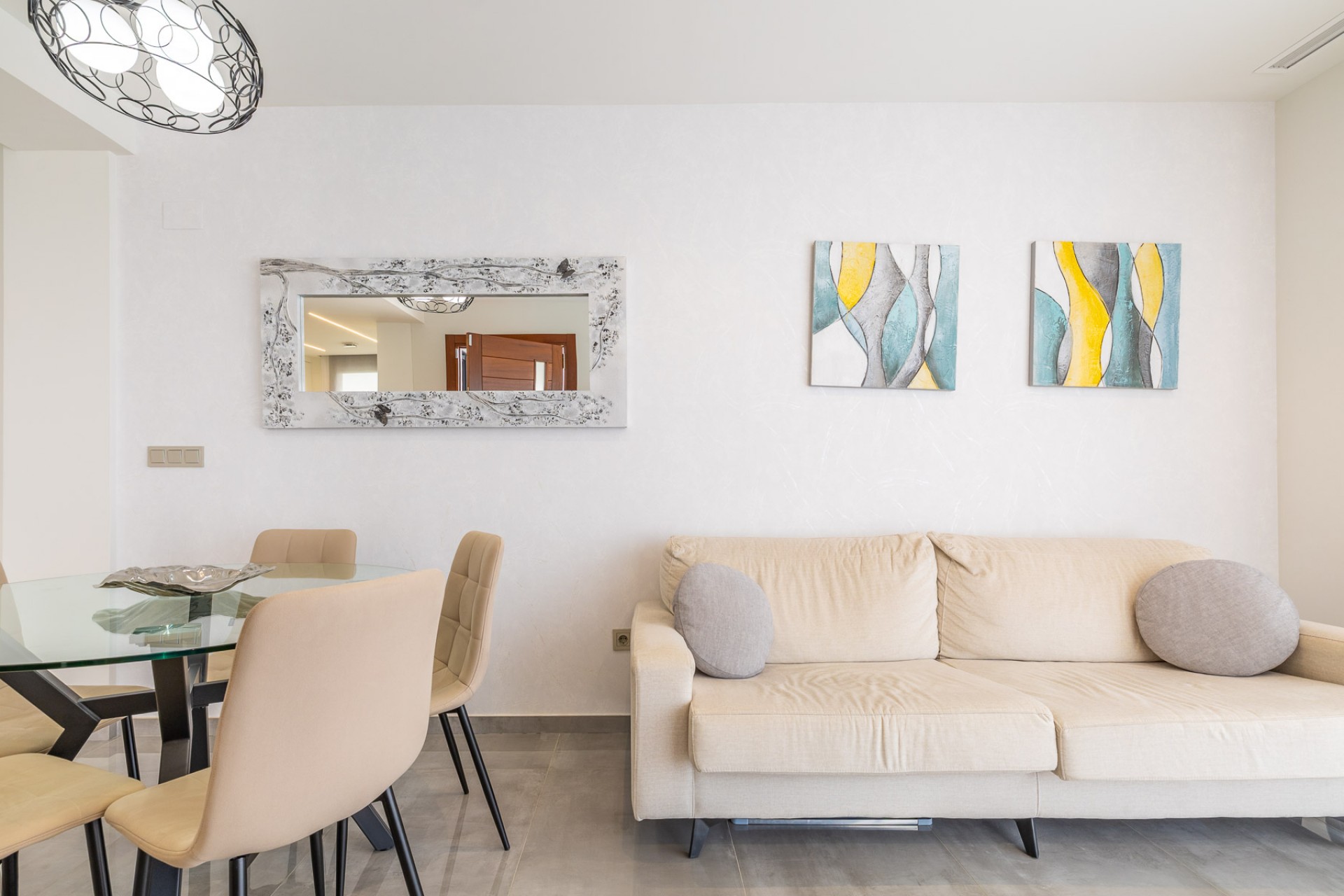 Resale - Villa -
Torrevieja - Los altos