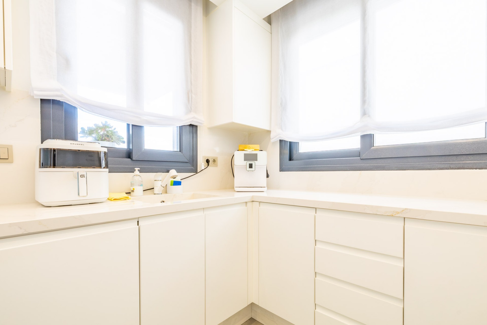 Resale - Villa -
Torrevieja - Los altos