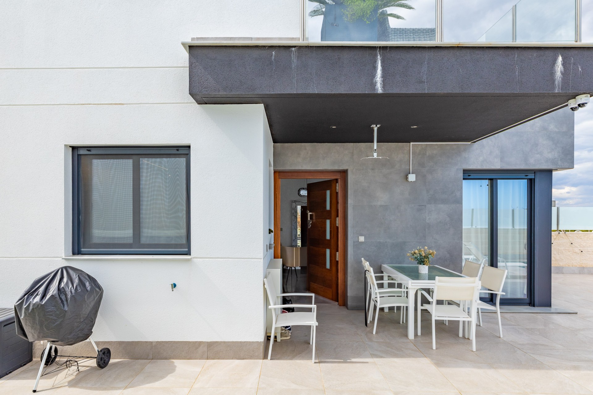 Resale - Villa -
Torrevieja - Los altos