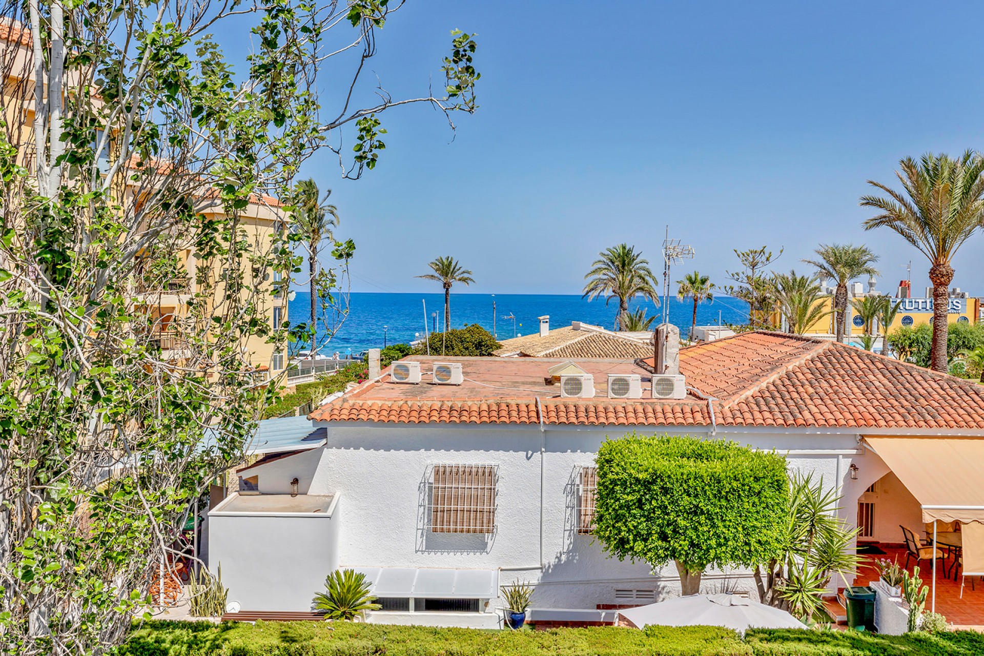 Resale - Villa -
Torrevieja - Rocio del mar