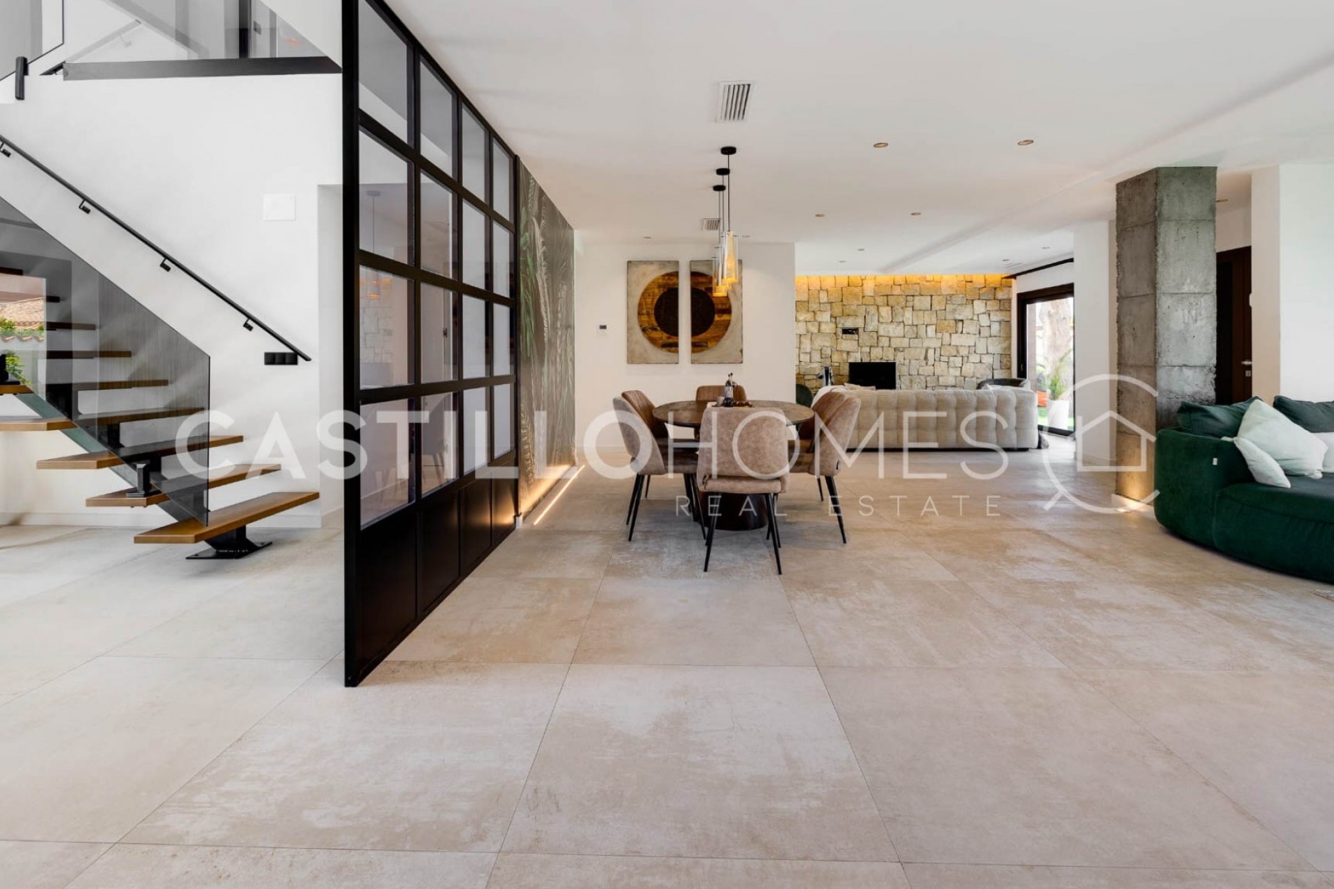 Resale - Villa -
Torrevieja - Torreta florida