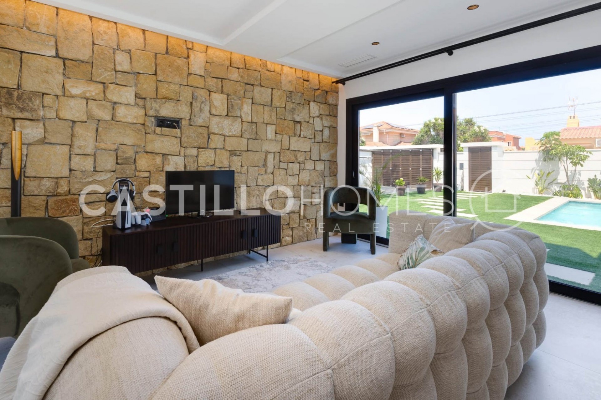 Resale - Villa -
Torrevieja - Torreta florida