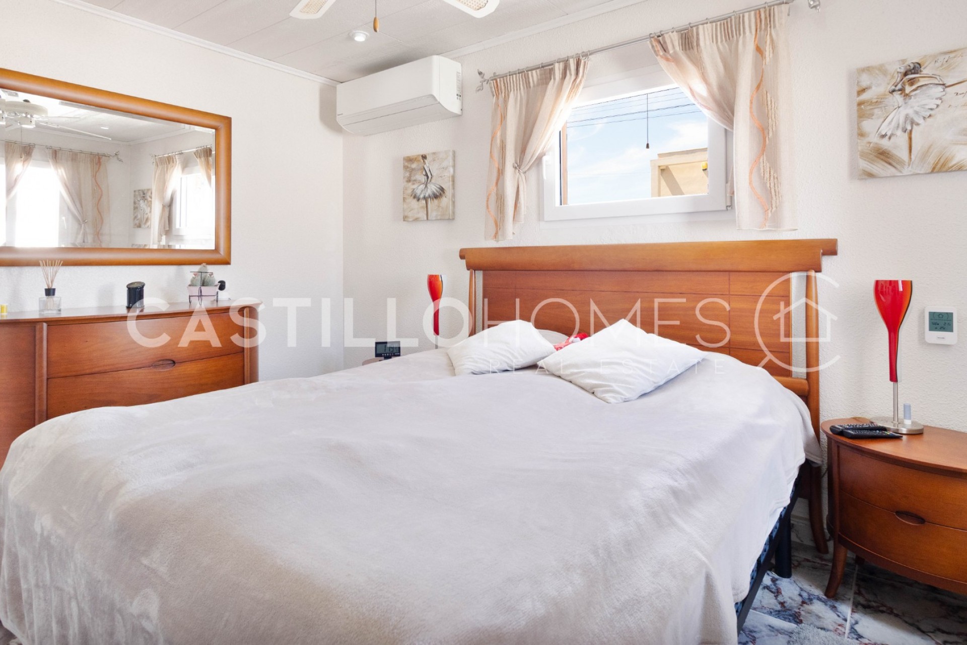 Resale - Villa -
Torrevieja - Torreta florida