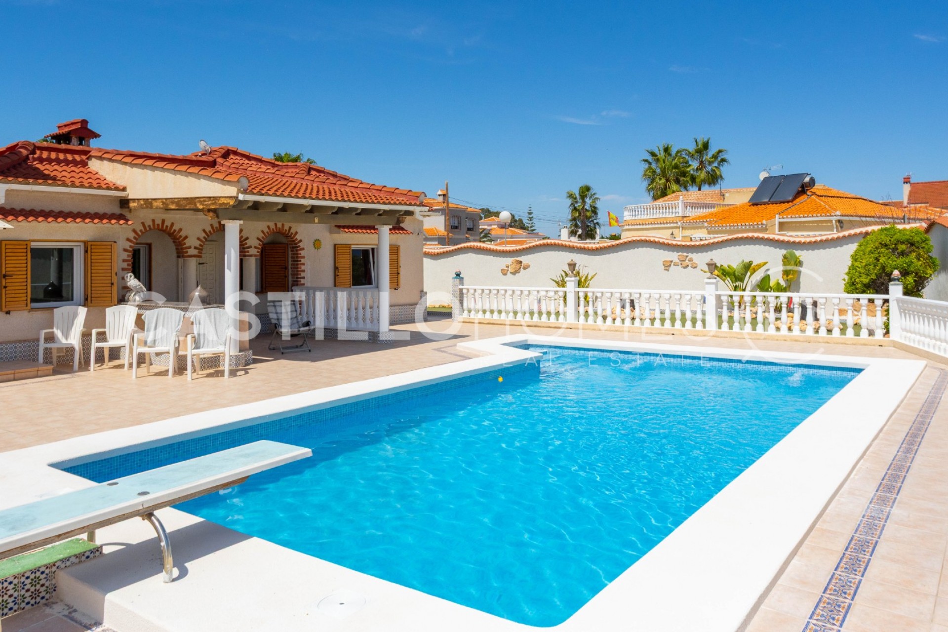 Resale - Villa -
Torrevieja - Torreta florida