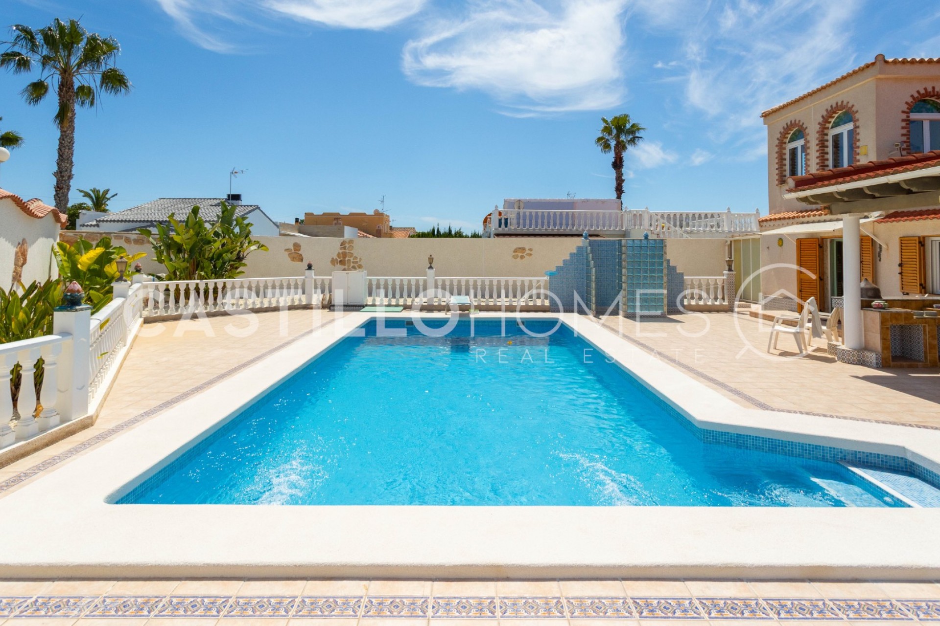 Resale - Villa -
Torrevieja - Torreta florida