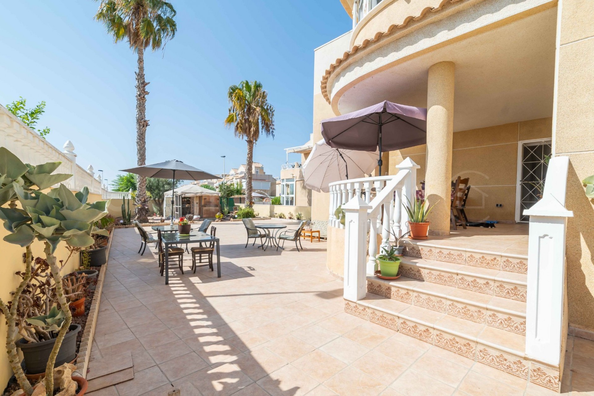 Resale - Villa -
Torrevieja - Torretas