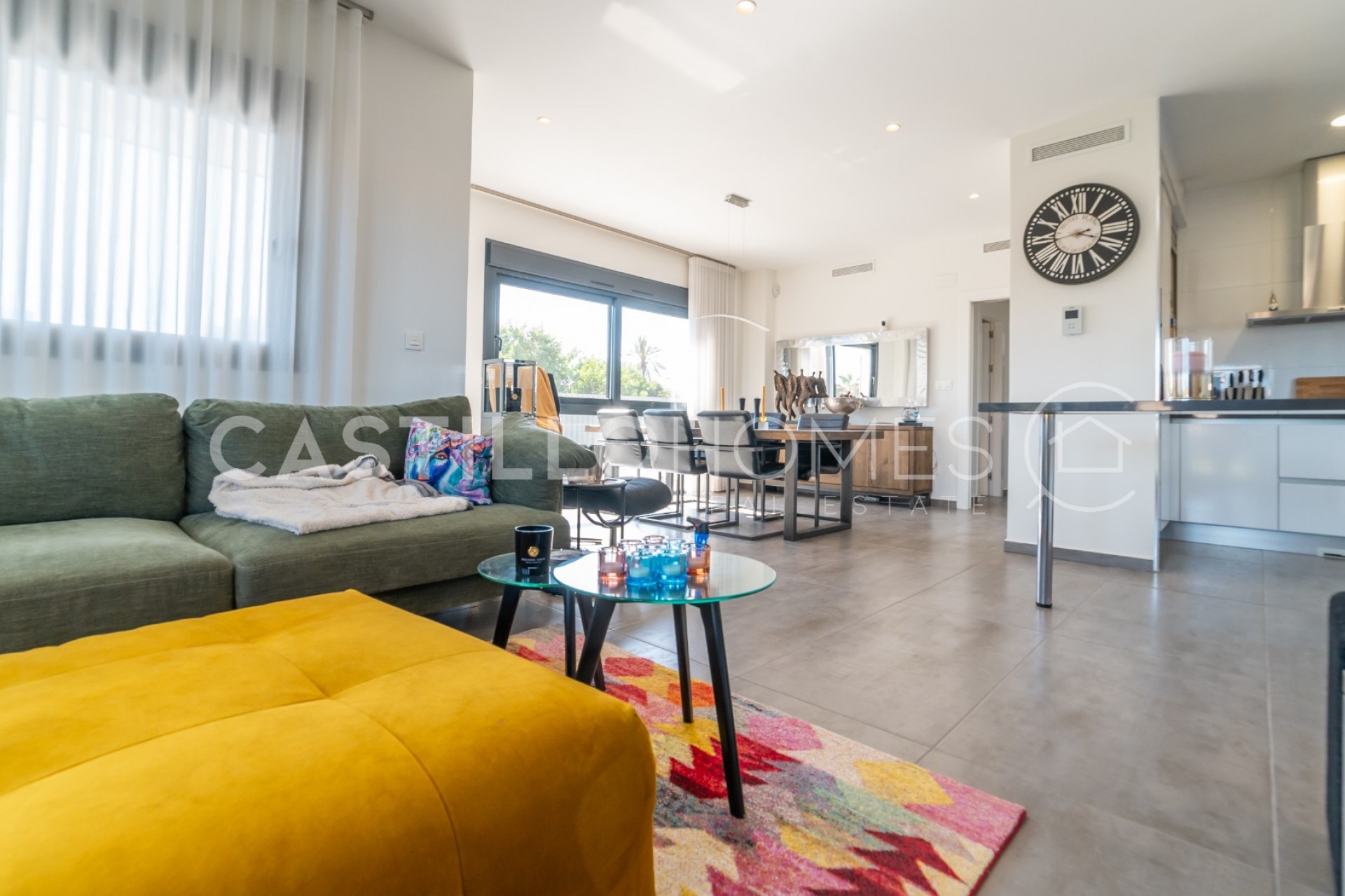 Resale - Villa -
Torrevieja - Urb. Rosaleda