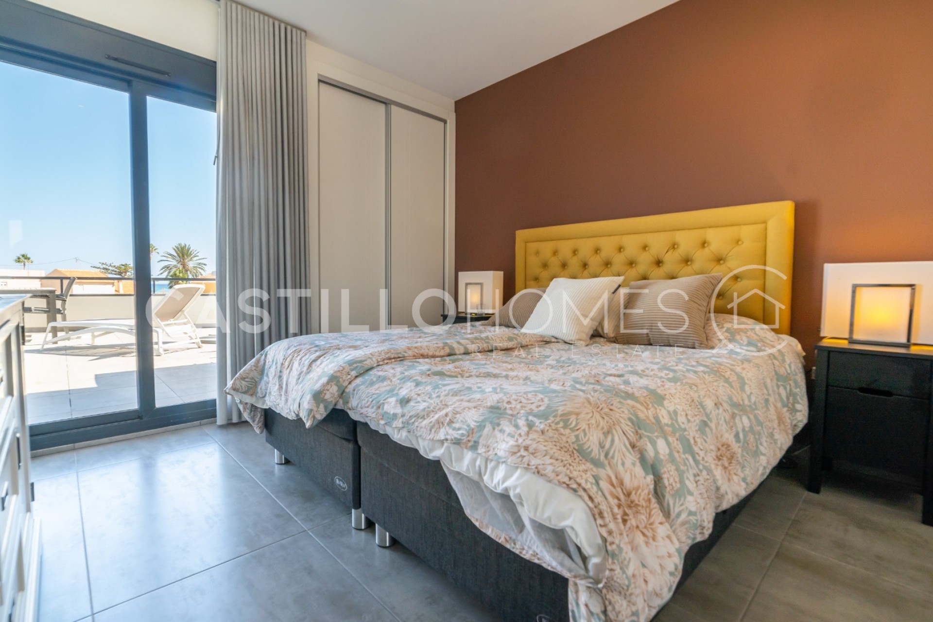 Resale - Villa -
Torrevieja - Urb. Rosaleda