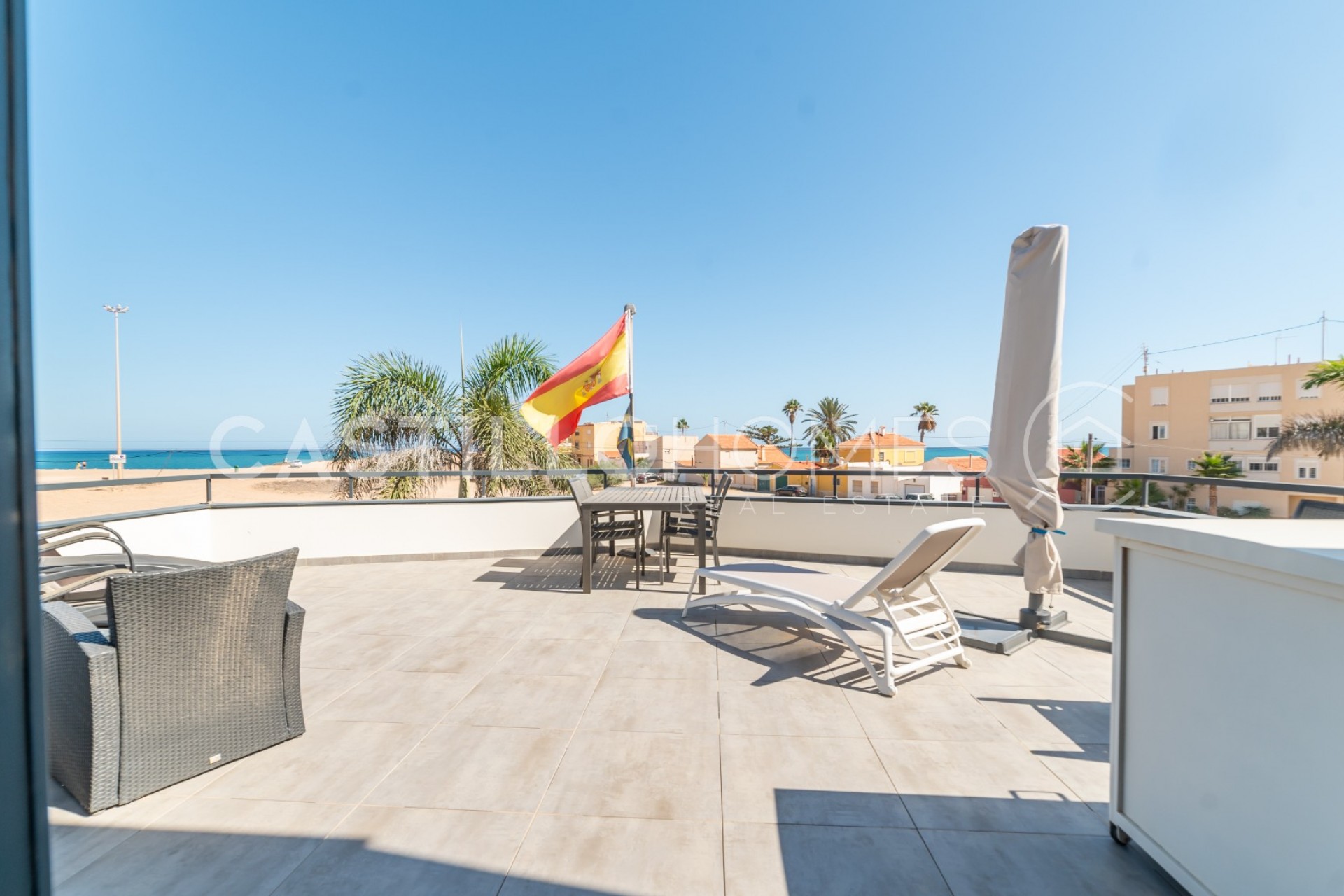 Resale - Villa -
Torrevieja - Urb. Rosaleda