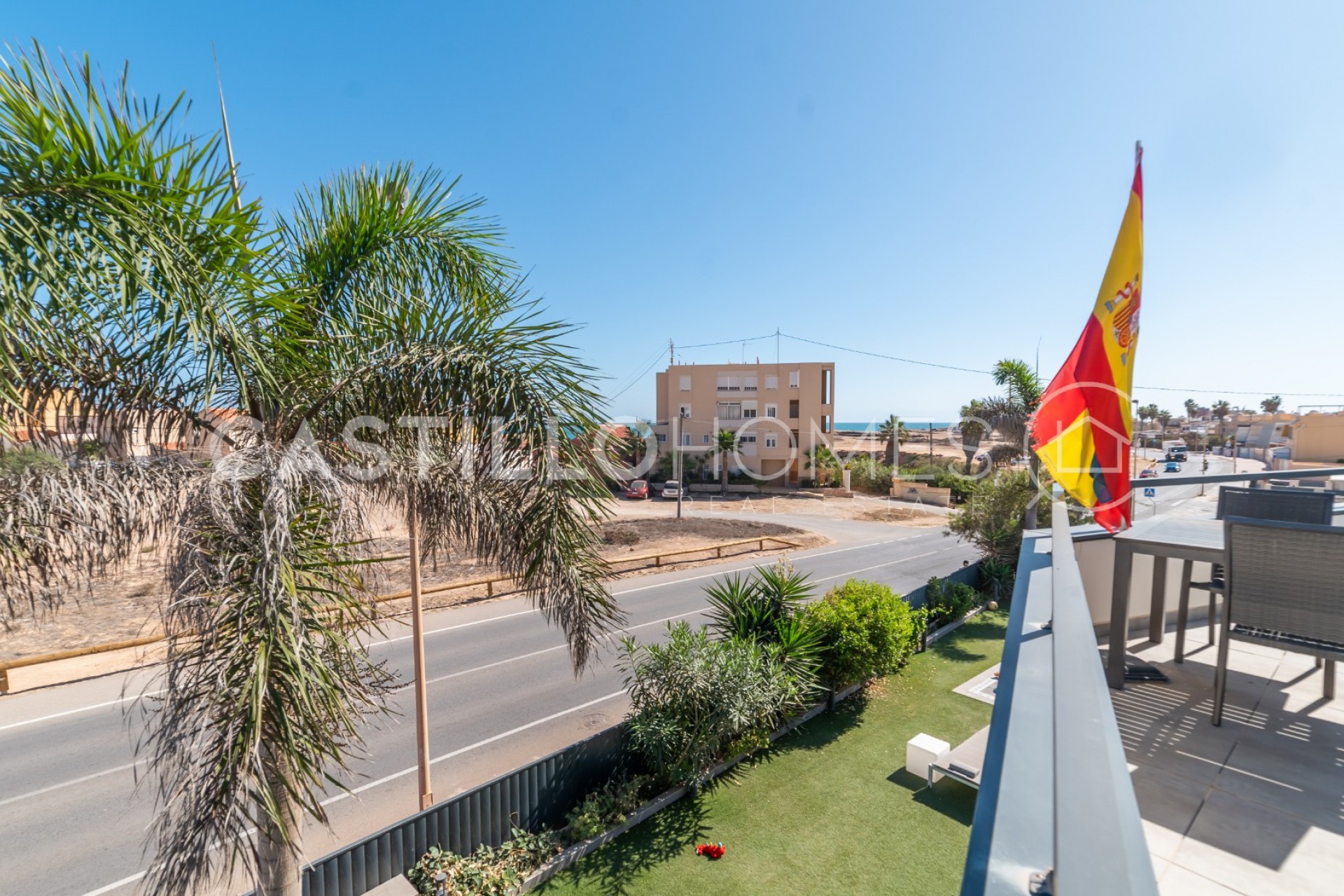 Resale - Villa -
Torrevieja - Urb. Rosaleda