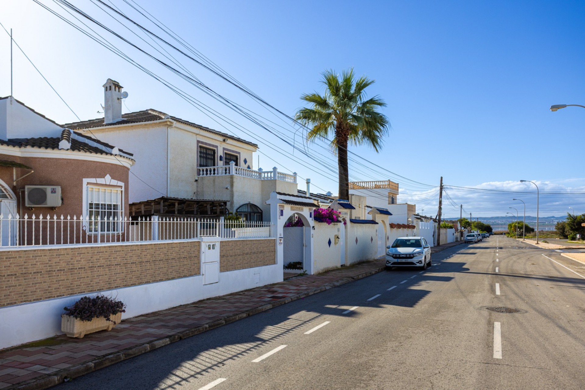 Resale - Villa -
Torrevieja - Urbanización San Luis