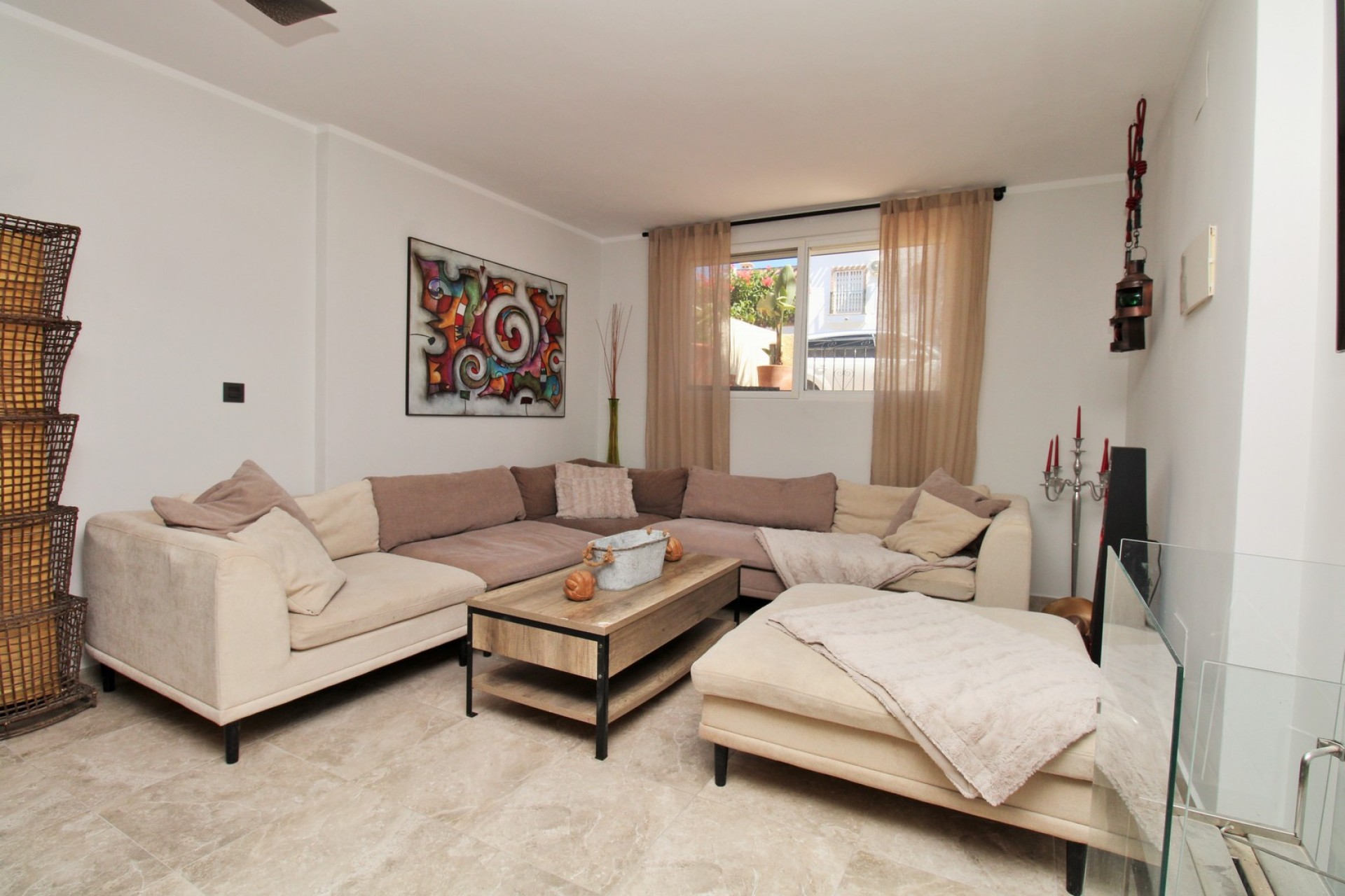 Resale - Villa -
Villamartin - Las Violetas