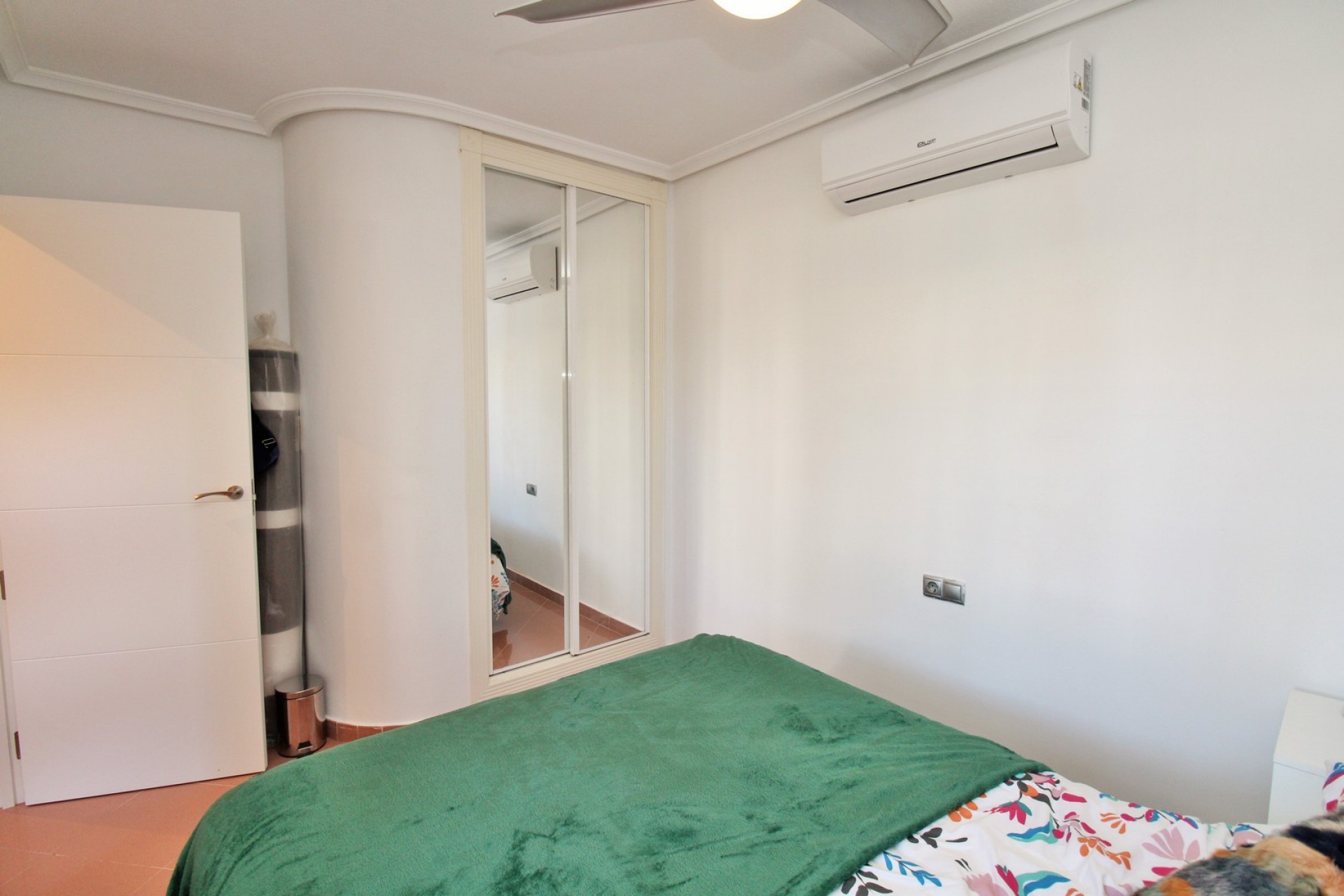 Resale - Villa -
Villamartin - Los Dolses