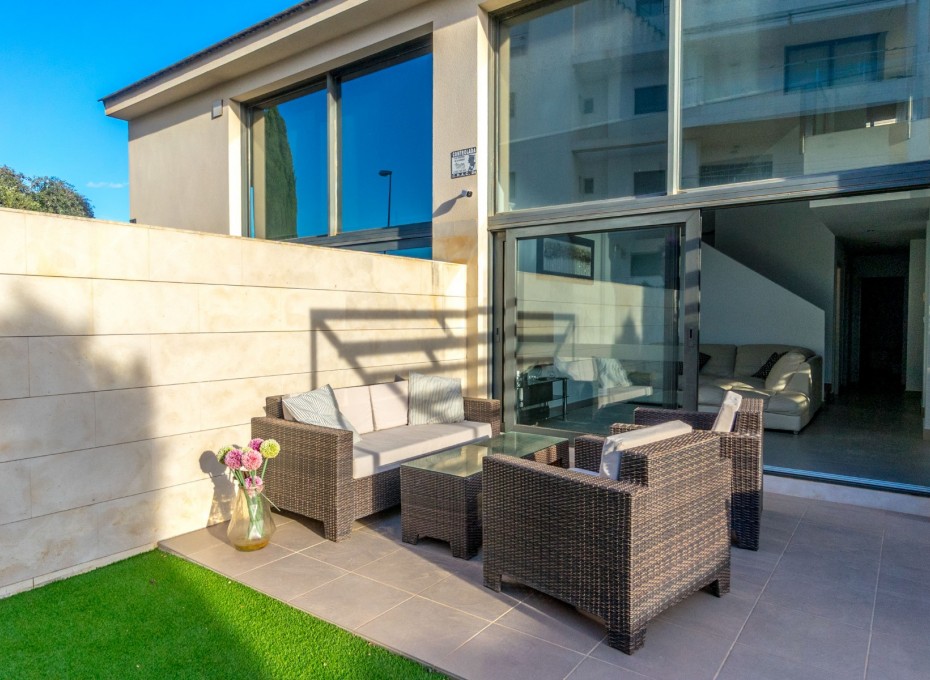 Resale - Villa -
Villamartin - Los Dolses