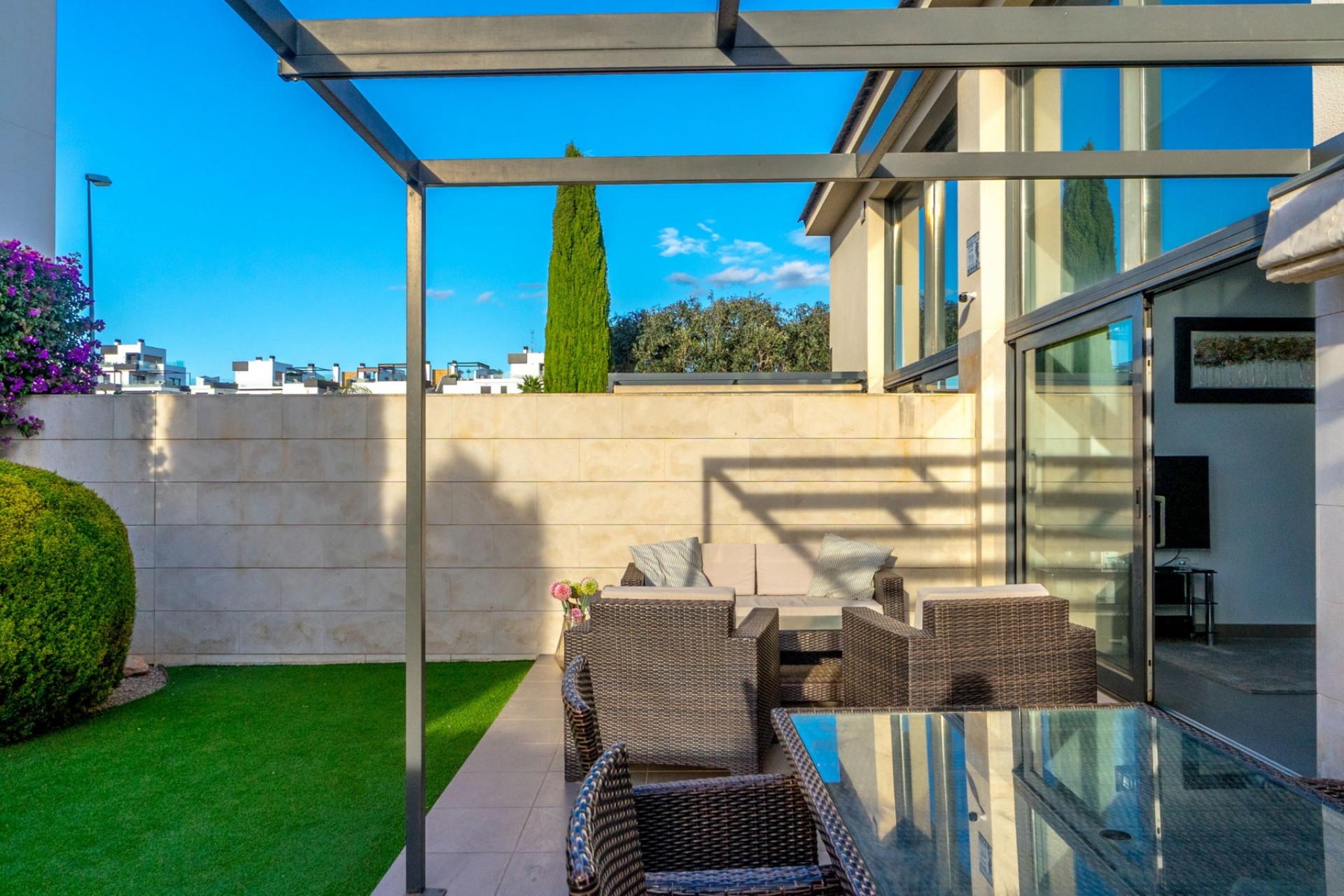 Resale - Villa -
Villamartin - Los Dolses