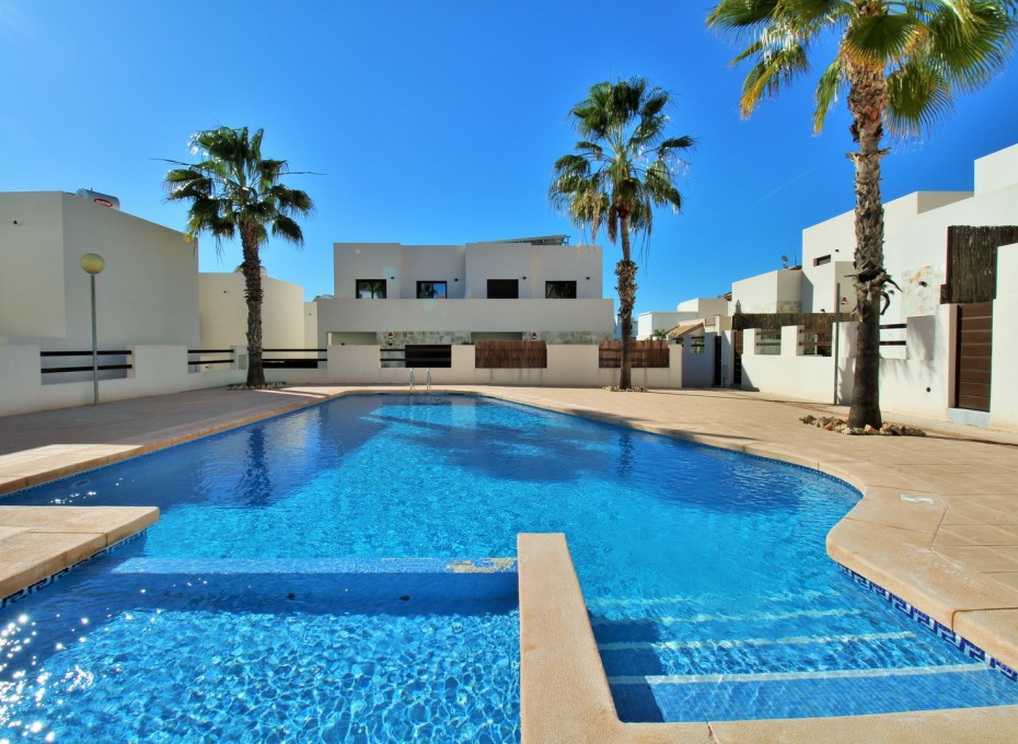 Resale - Villa -
Villamartin - PAU 8