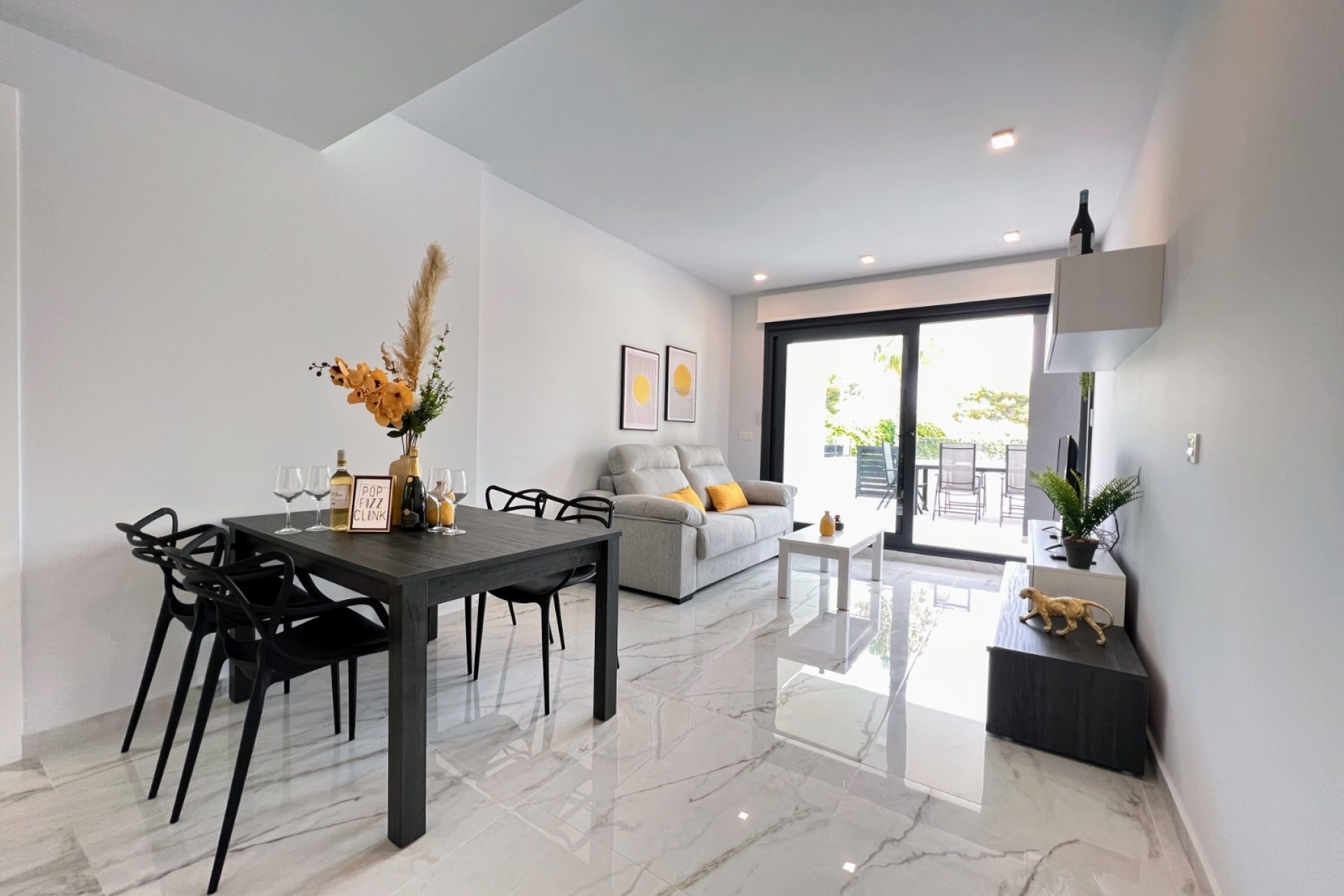 Reventa - 1. Apartment / flat -
Torrevieja - Costa Blanca South