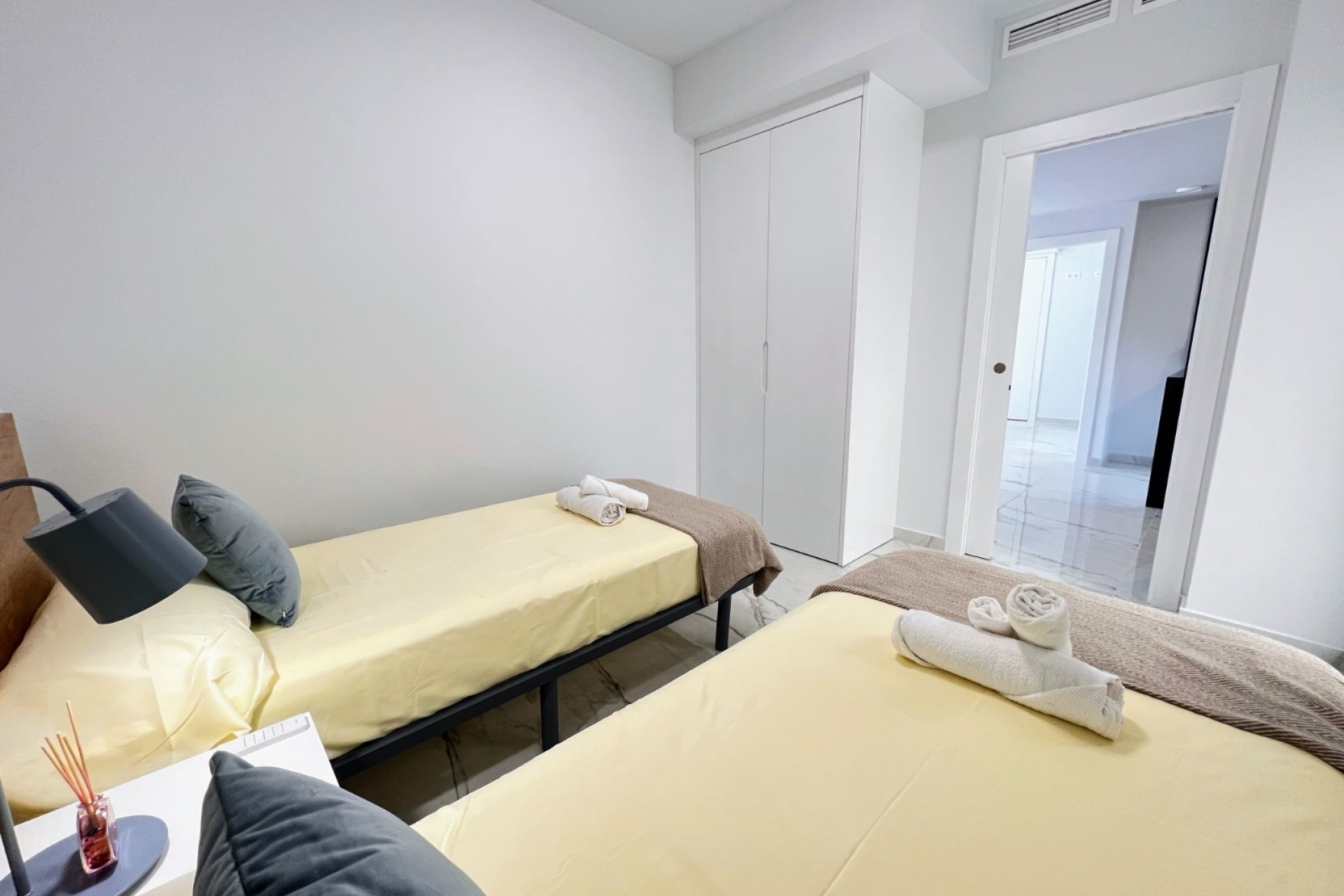 Reventa - 1. Apartment / flat -
Torrevieja - Costa Blanca South