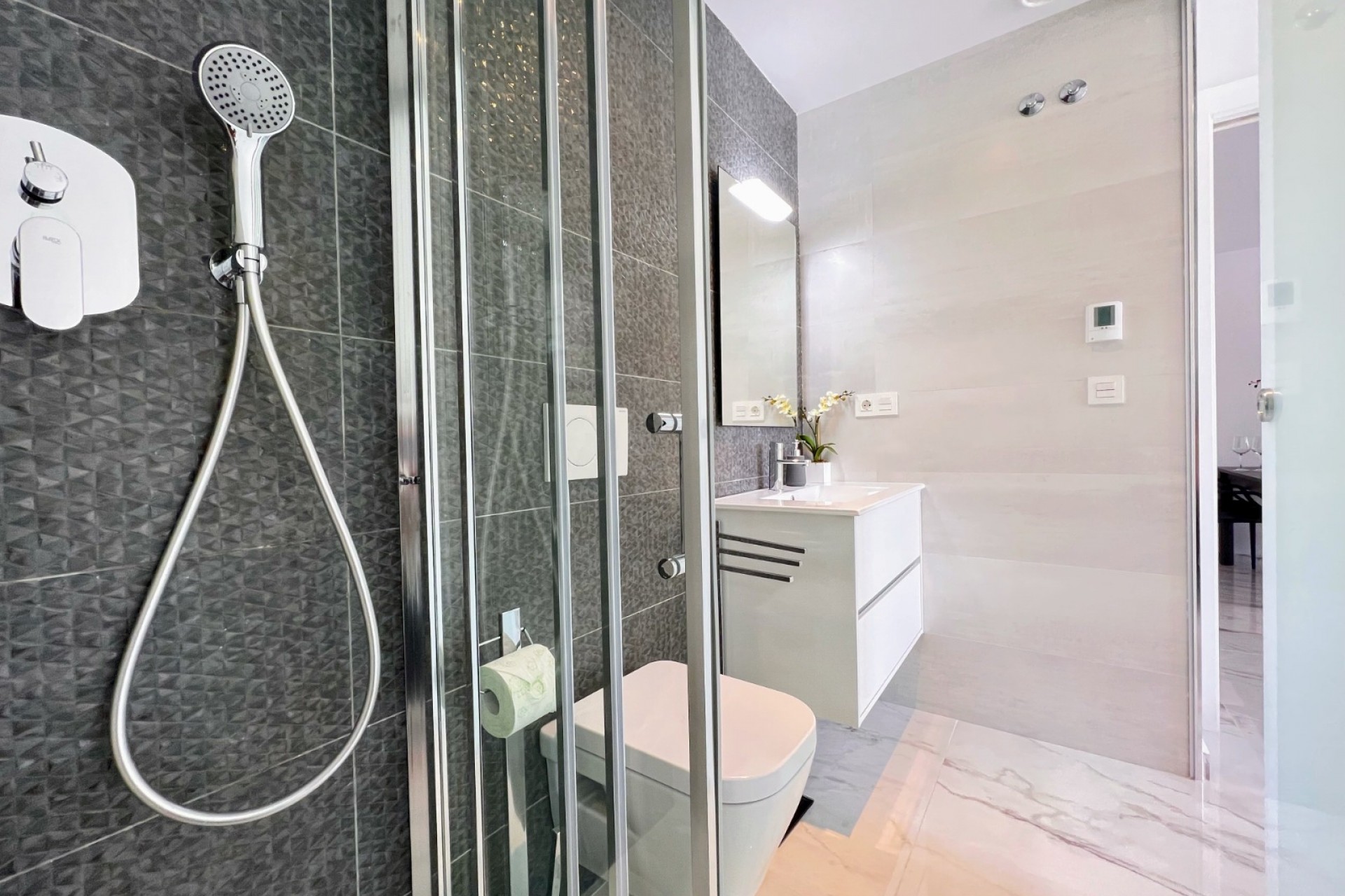 Reventa - 1. Apartment / flat -
Torrevieja - Costa Blanca South