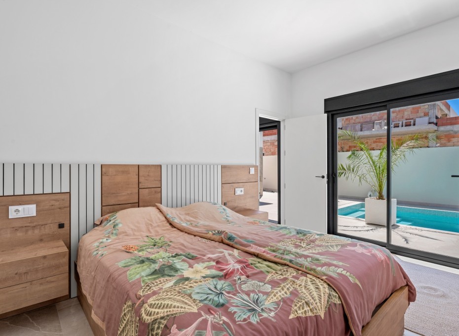 Reventa - 6. Detached villa -
Daya Nueva - Costa Blanca South