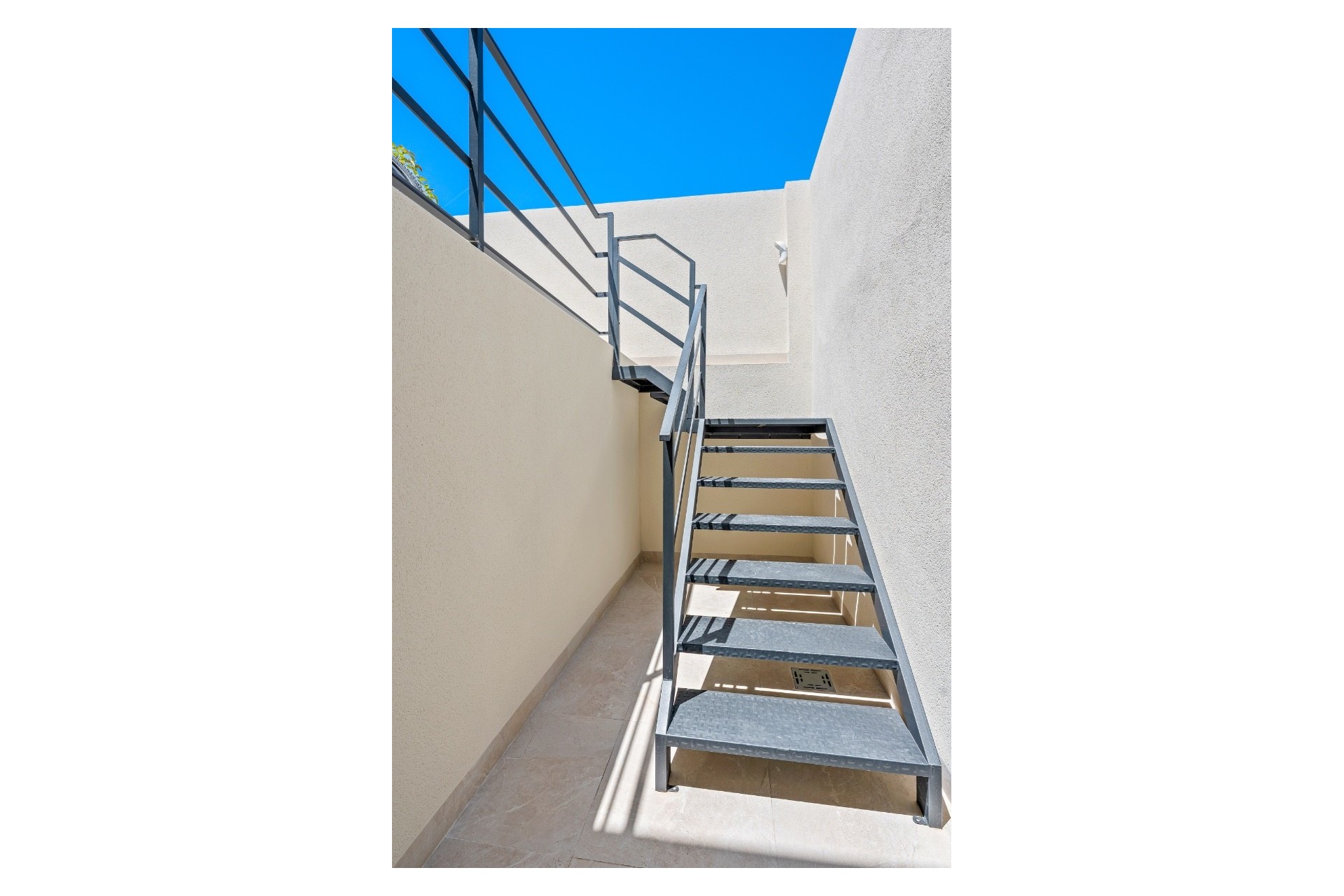 Reventa - 6. Detached villa -
Daya Nueva - Costa Blanca South
