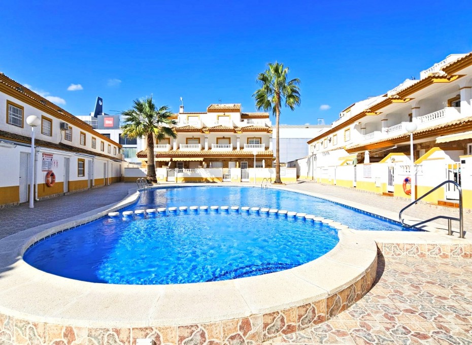 Reventa - Adosado -
Los Alcazares