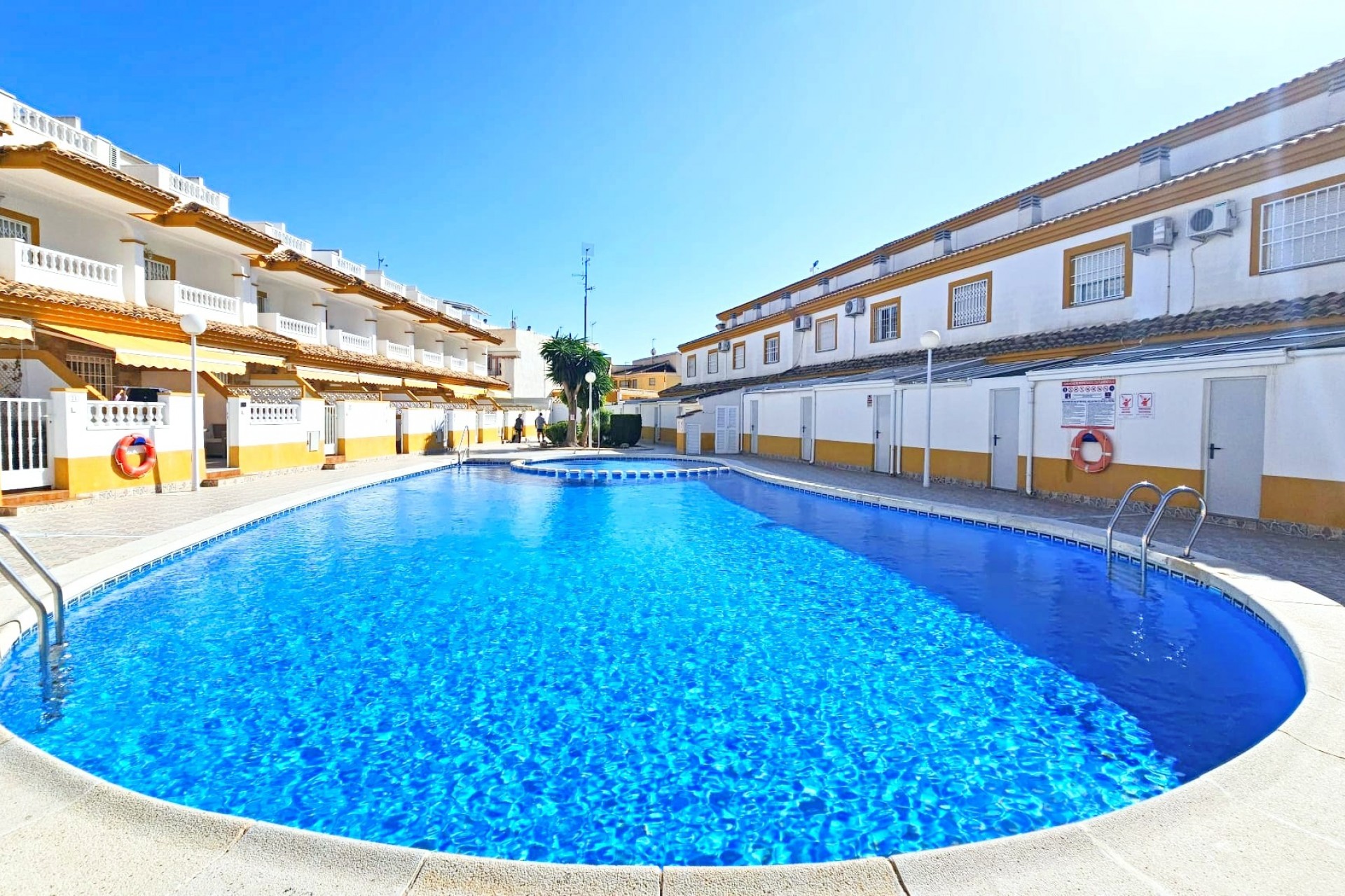 Reventa - Adosado -
Los Alcazares