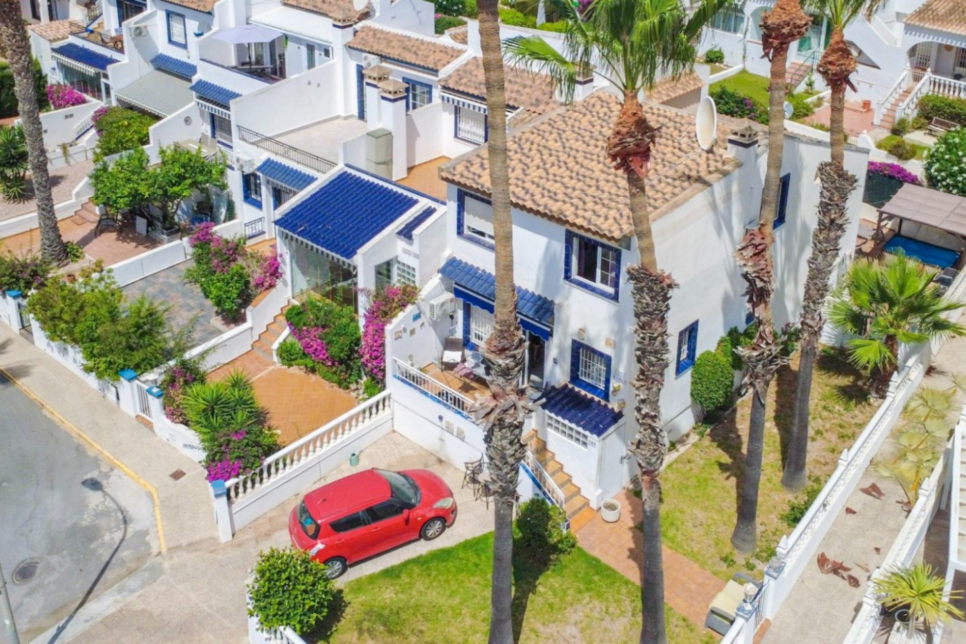 Reventa - Adosado -
Orihuela Costa - La Rioja