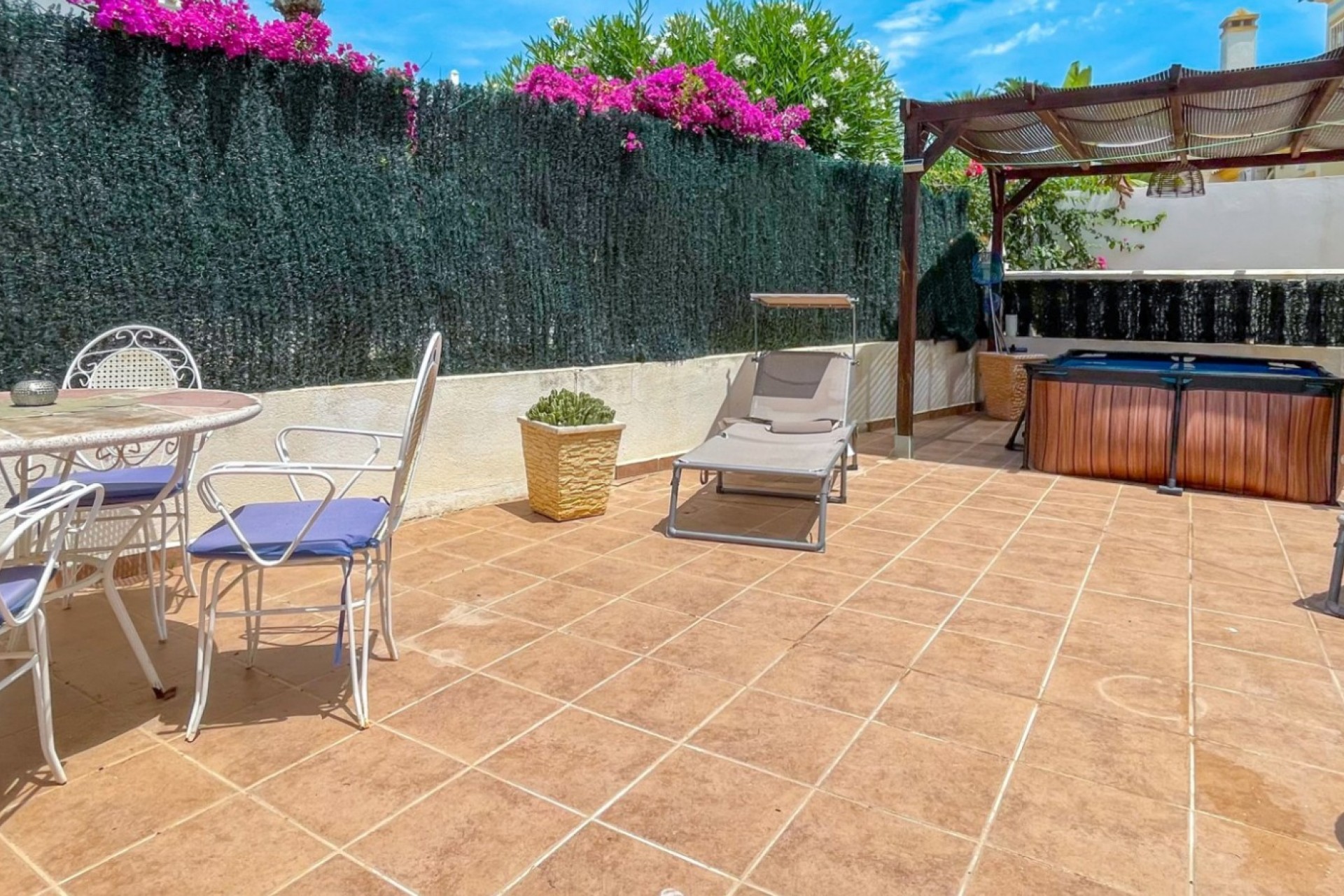 Reventa - Adosado -
Orihuela Costa - La Rioja
