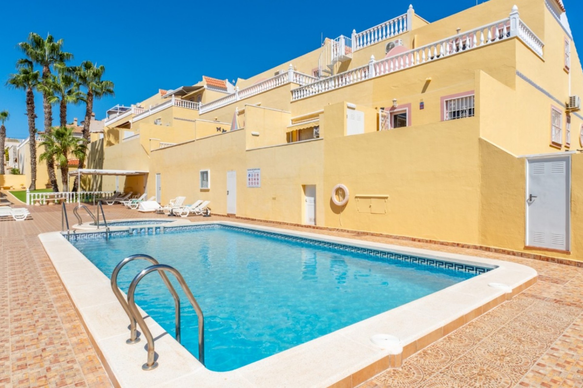 Reventa - Adosado -
Orihuela Costa - Las Filipinas